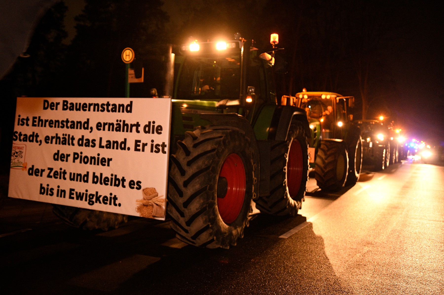 Nemški kmetje protestirali ob frankfurtskem letališču (Foto: PROFIMEDIA)