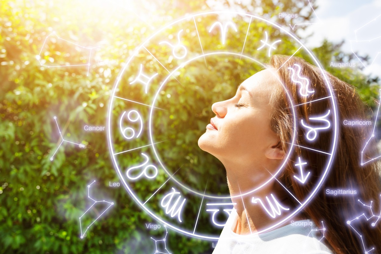 mlada ženska, horoskop, zodiak, astrologija, horoskopska znamenja, astroloika znamenja