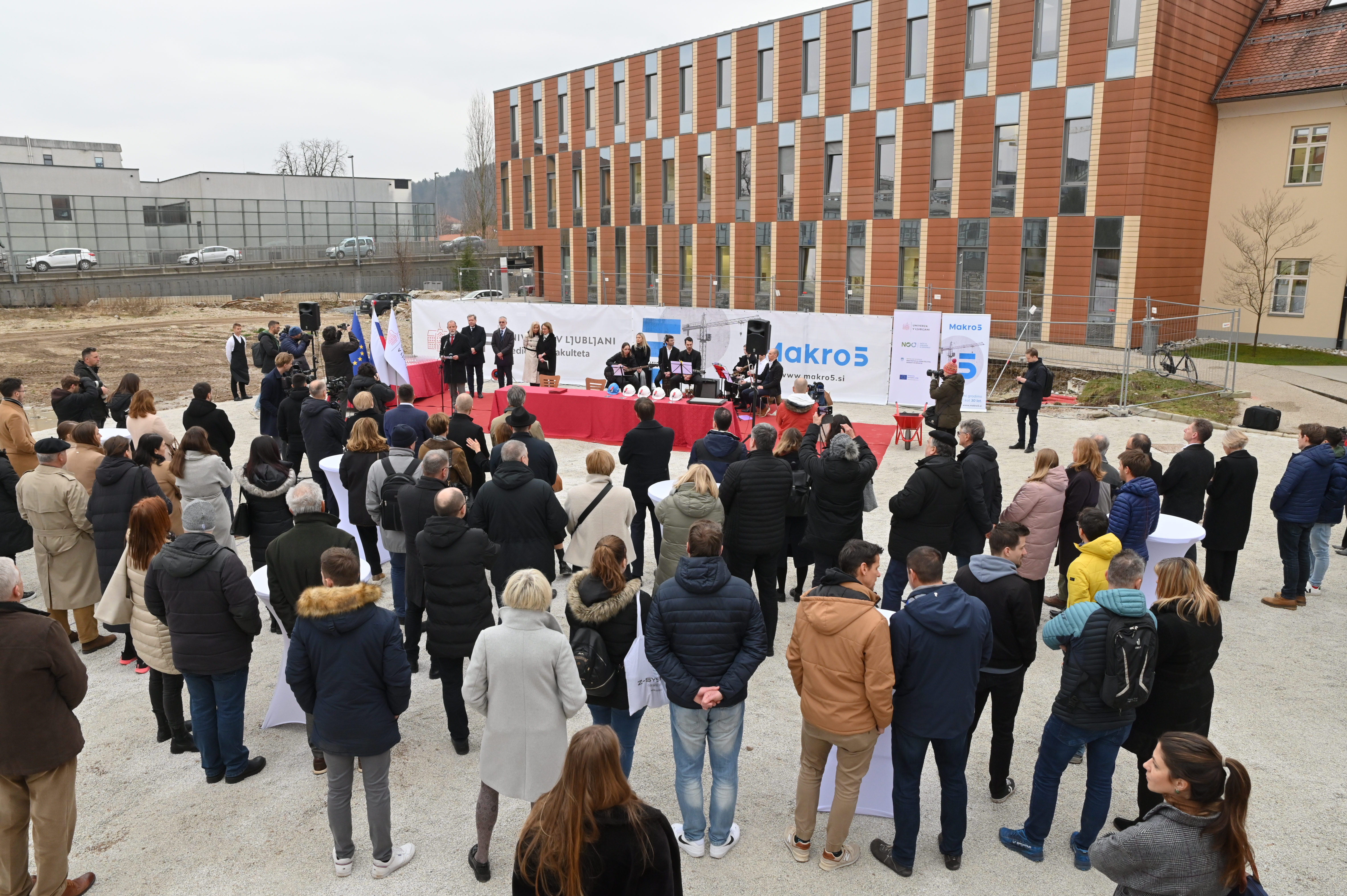 Položitev temeljnega kamna na Vrazovem trgu