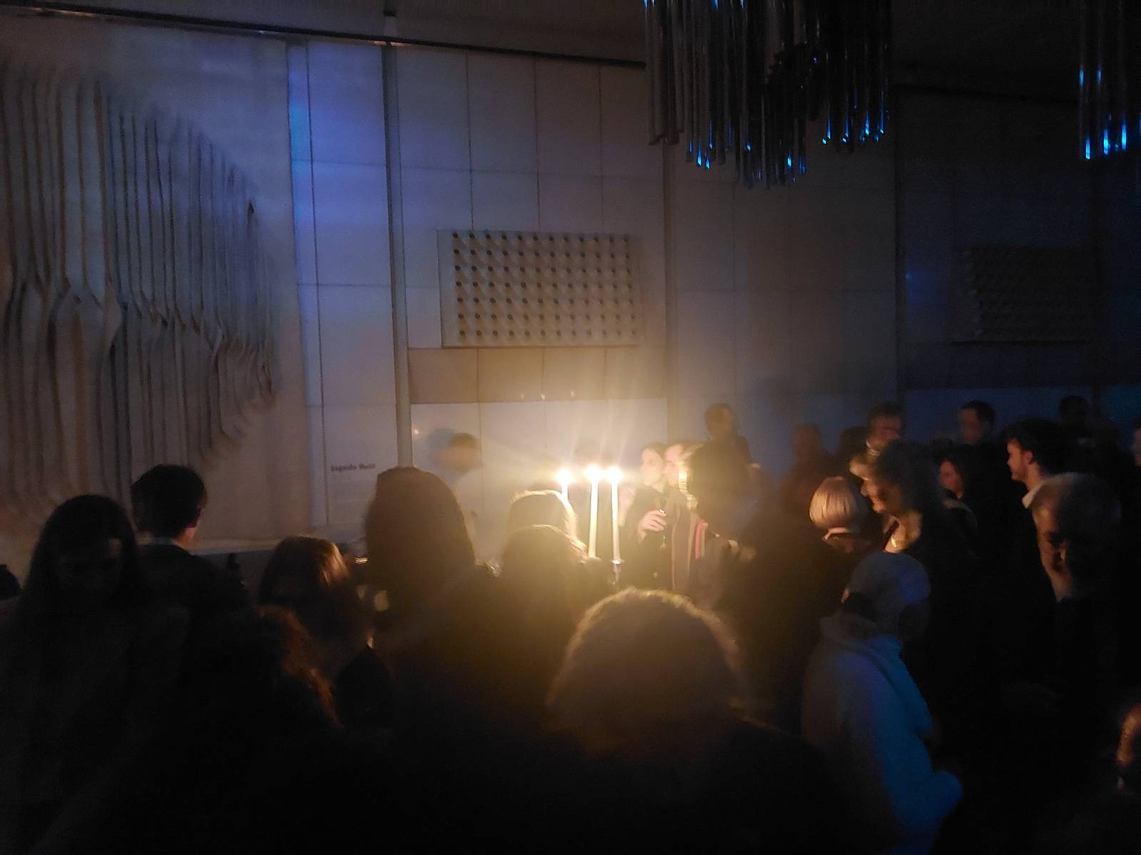 V Cankarjevem domu je po državni proslavi zmanjkalo elektrike (Foto: Bralka)