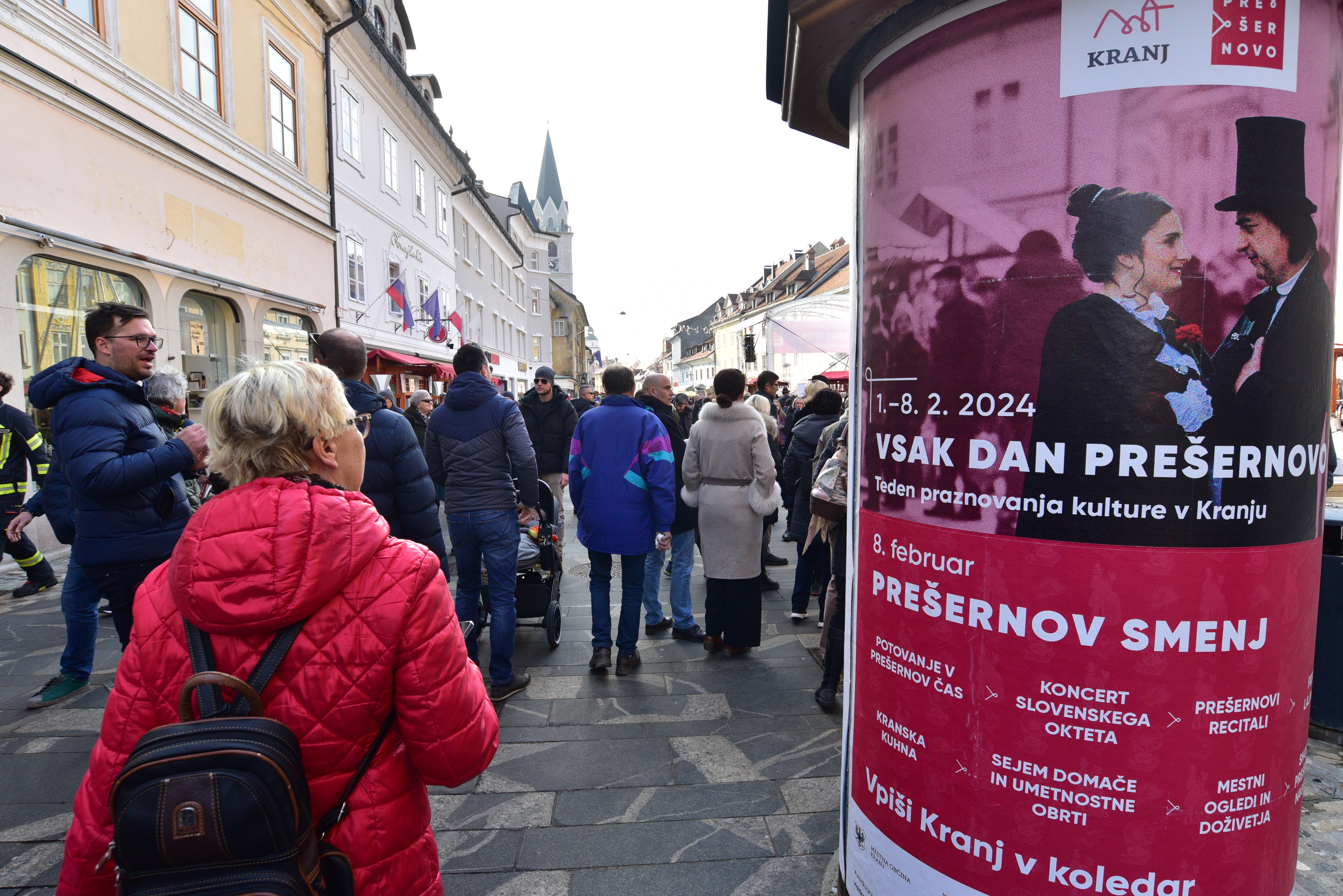 Tudi letos je Prešernov smenj v Kranju privabil številne obiskovalce. (Foto: Igor Kupljenik/BOBO)
