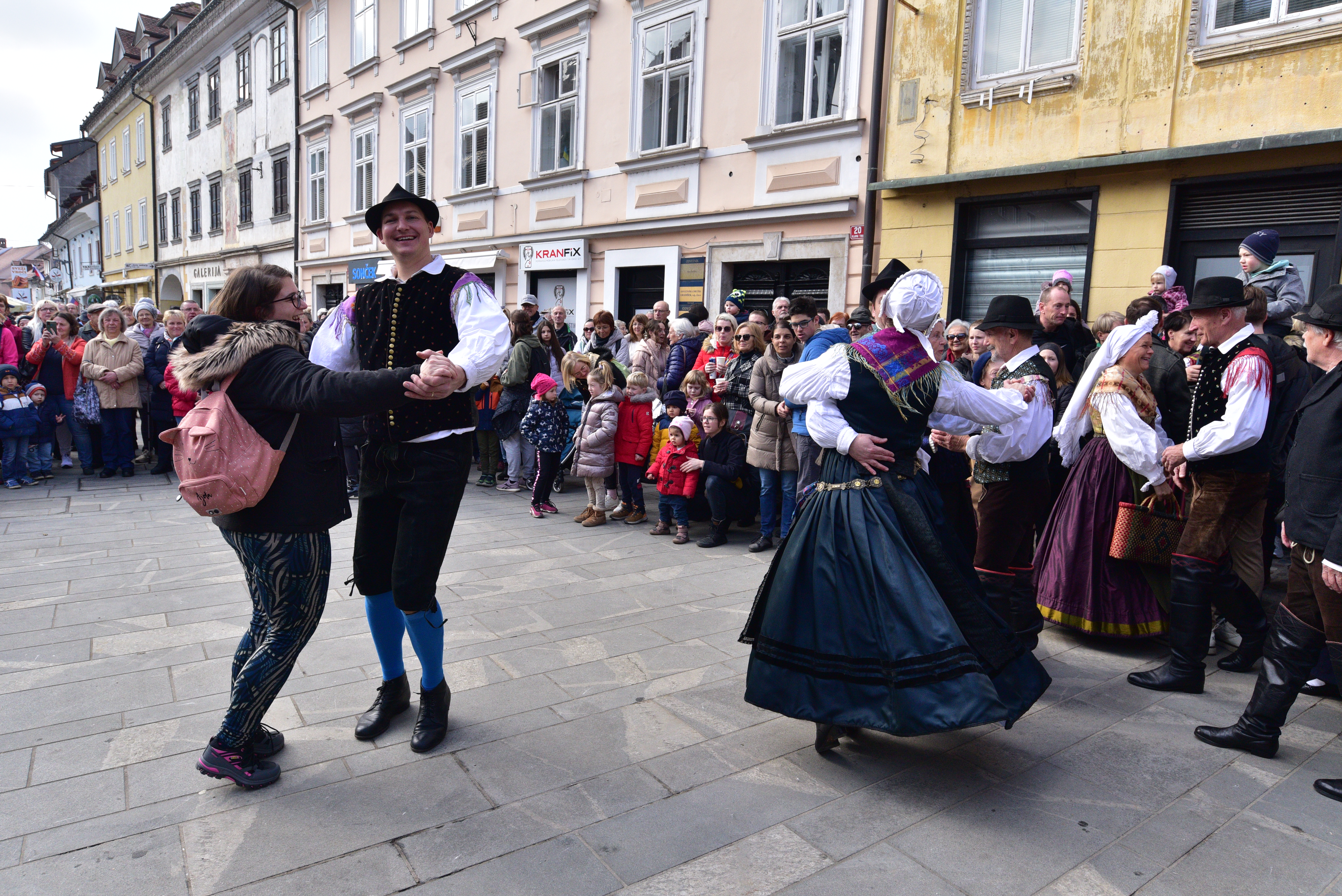 Nekateri so ob Prešernovem dnevu zaplesali (Foto: Igor Kupljenik/BOBO)