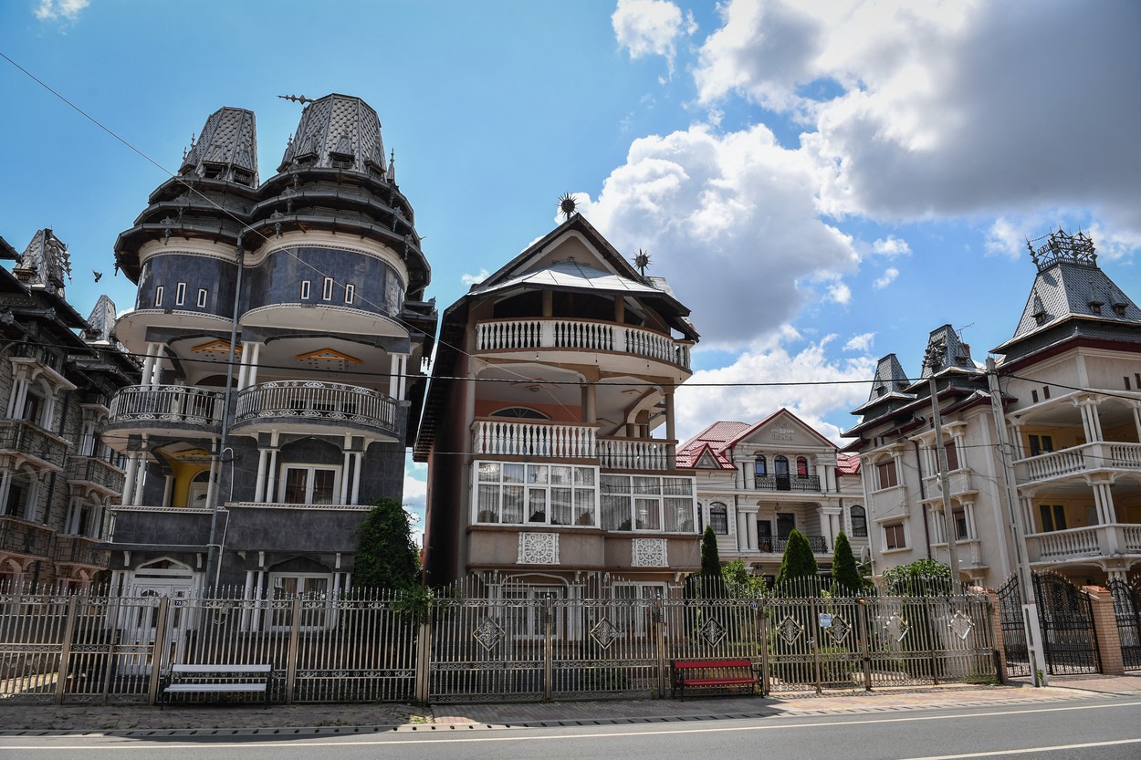 Buzescu, Romunija, romski Monaco, romske palače