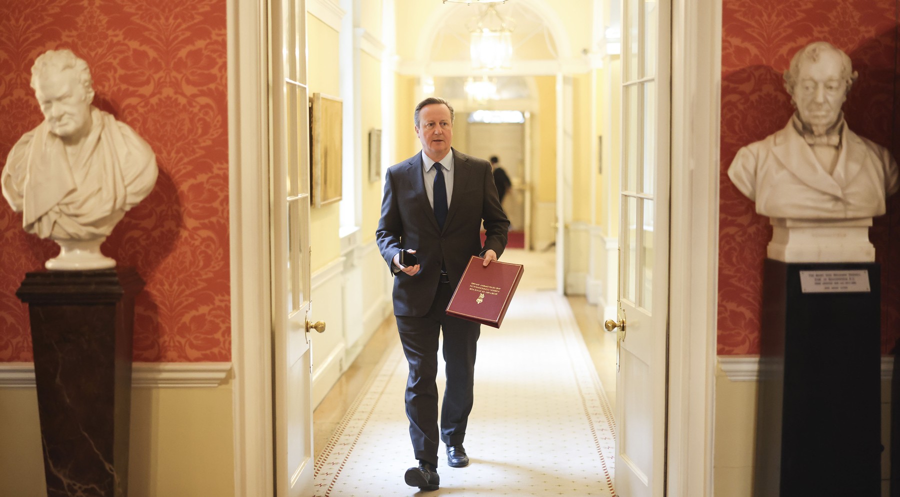 Britanski zunanji minister David Cameron