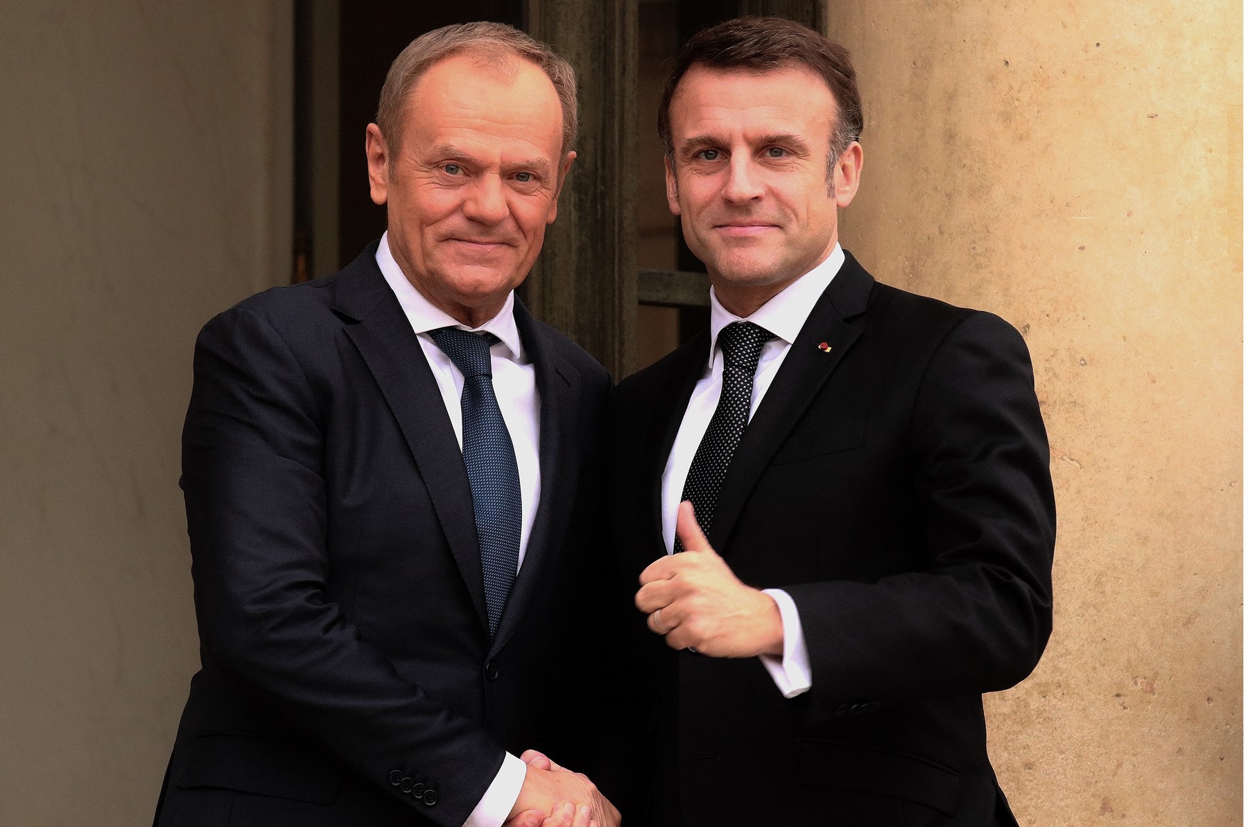 Emmanuel Macron in Donald Tusk