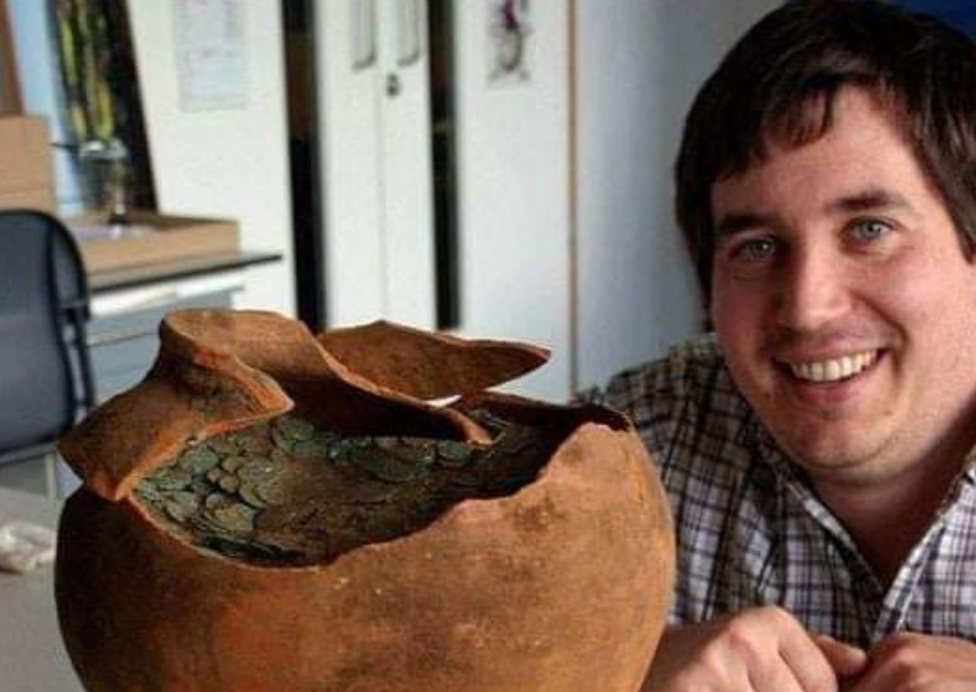 Nick Davies, rimski kovanci, najdba, Shrewsbury, Velika Britanija, arheologija, stari Rimljani