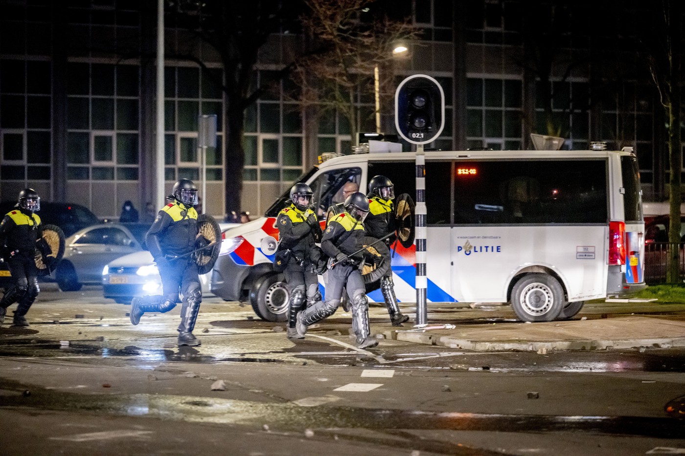 Major damage after riots between groups of Eritreans