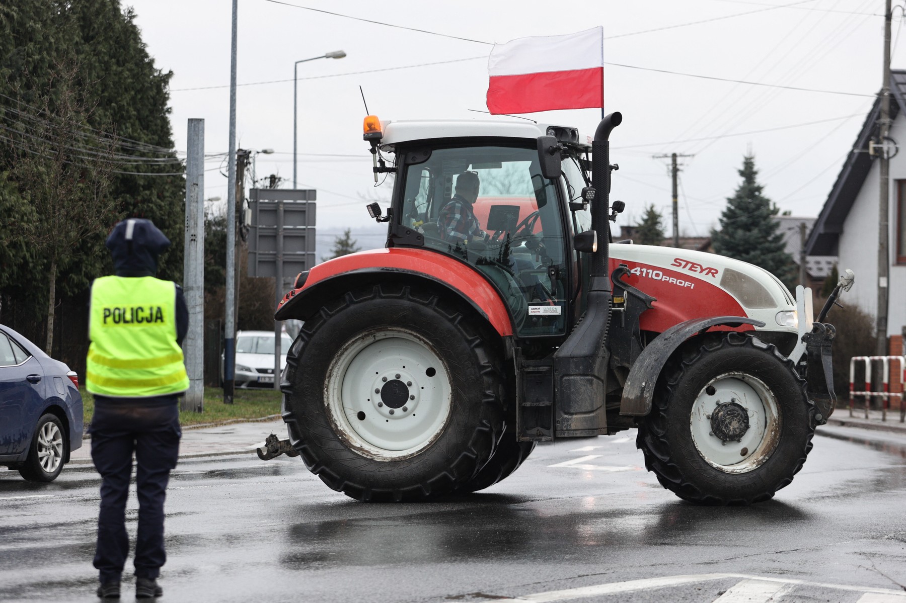 Poljski kmetje znova protestno zaprli mejo z Ukrajino