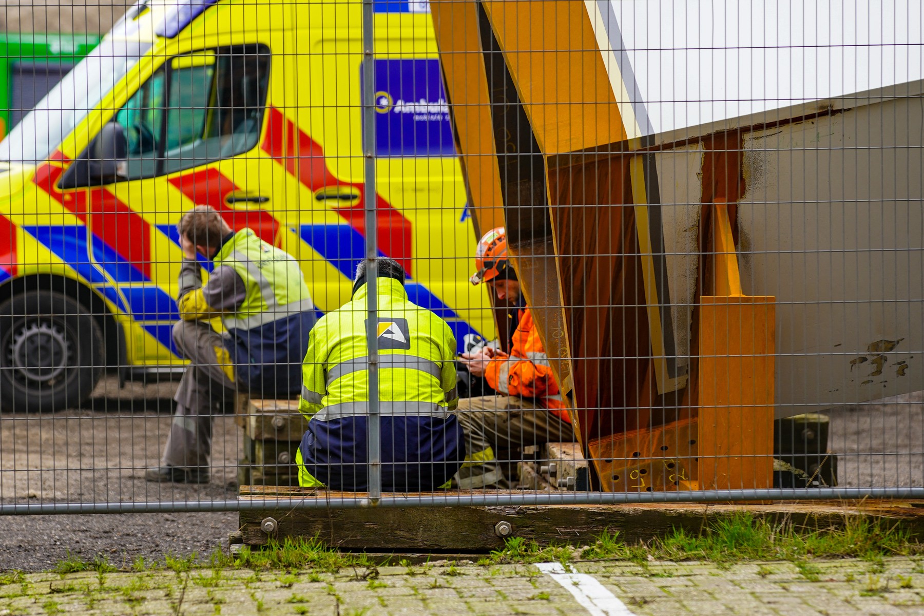 V zrušenju mostu na Nizozemskem dva mrtva (Foto: PROFIMEDIA)