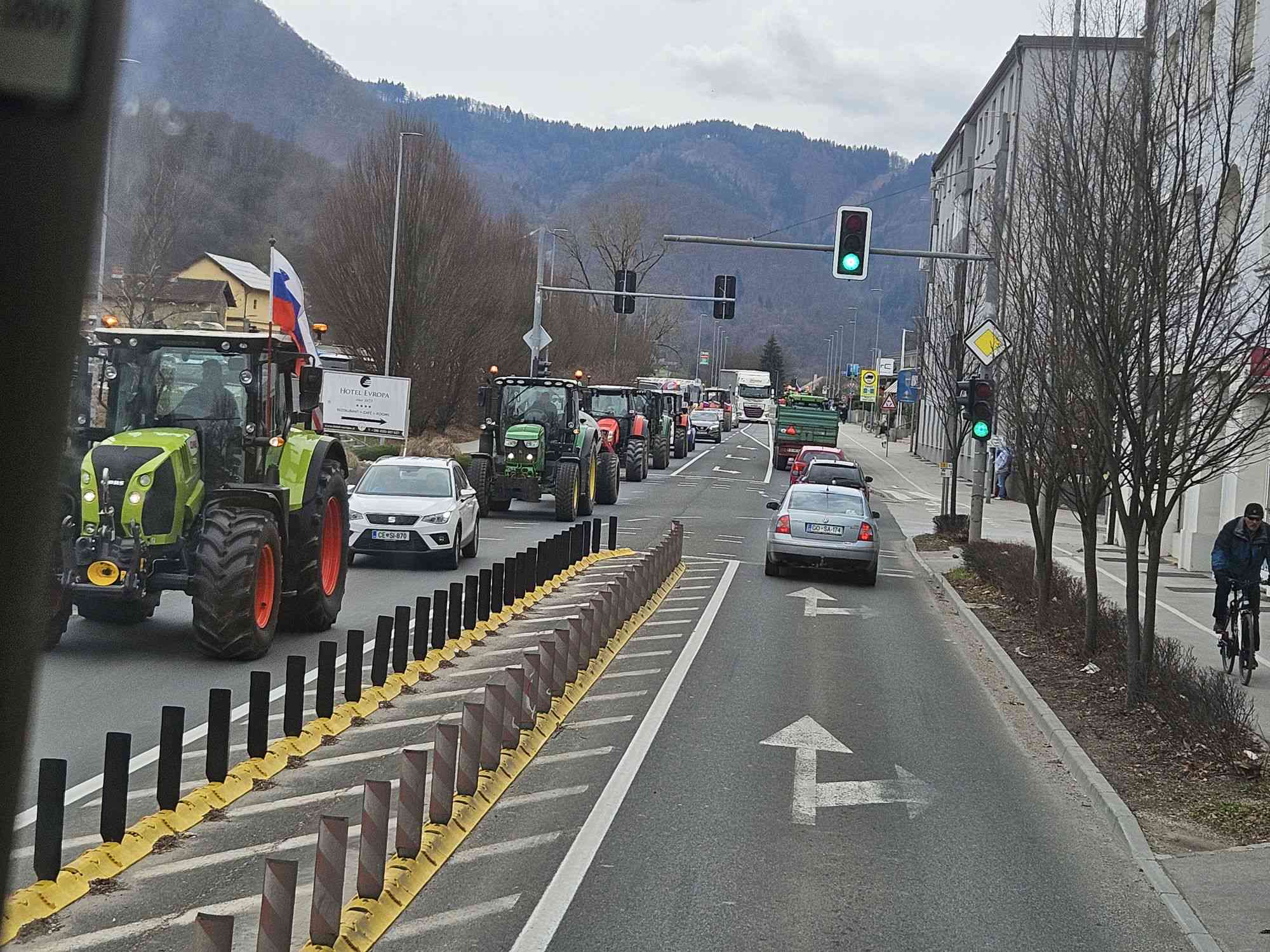 Protest kmetov v Celju (Foto: bralec)