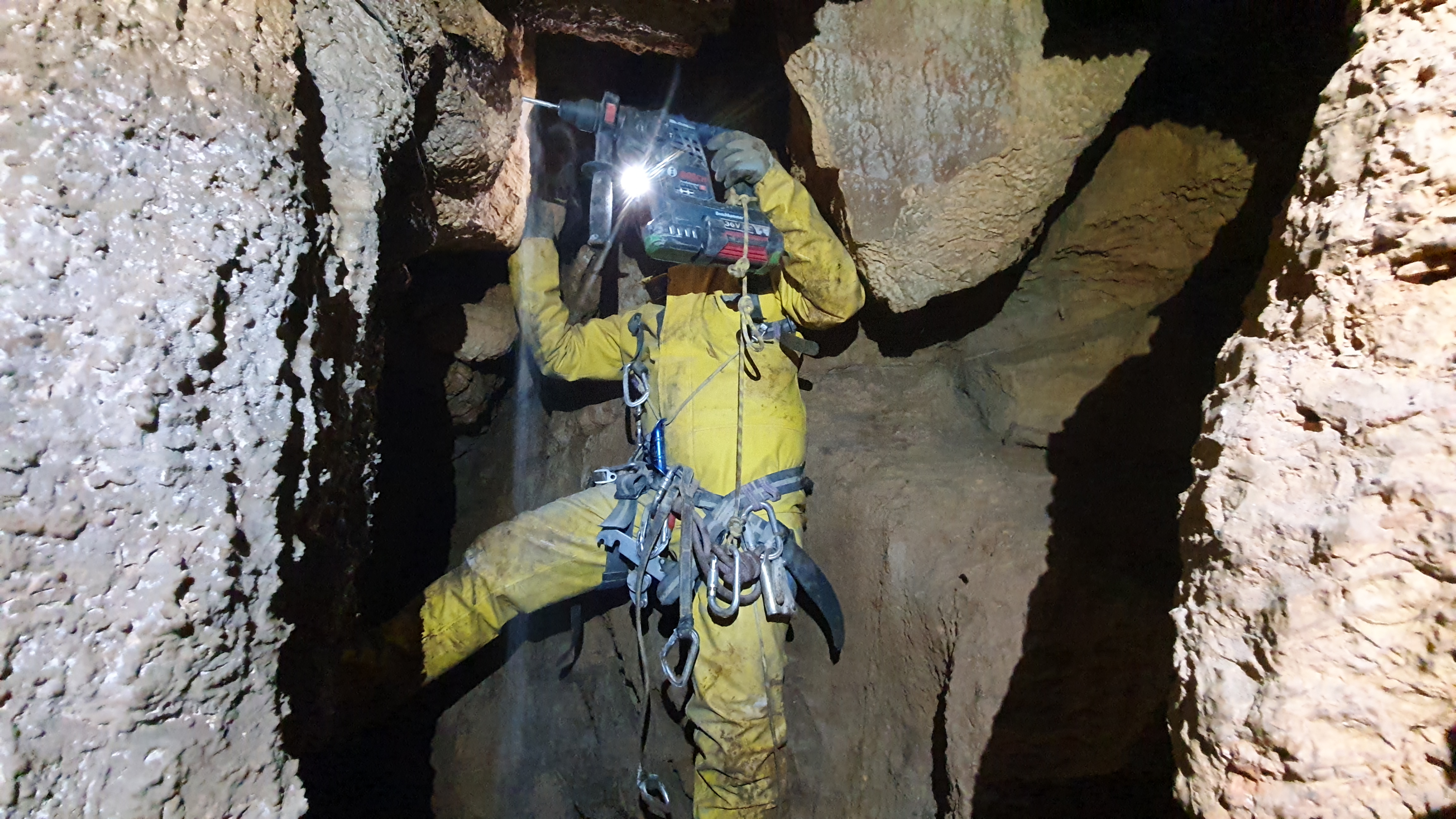 jama Jelen brdo, reševanje, jamarska reševalna služba