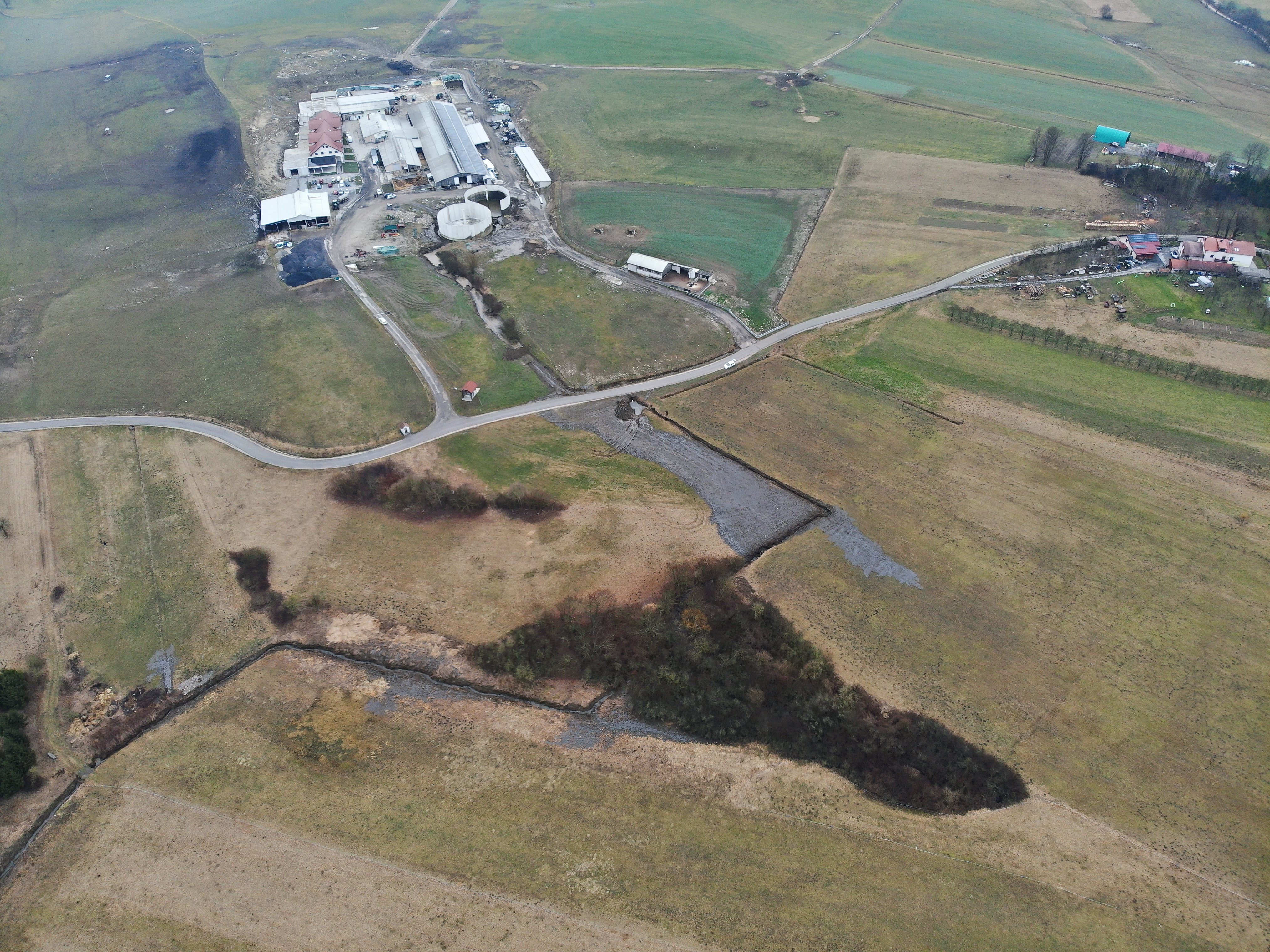 izlitje gnojnice, gnojnica, gnojevka