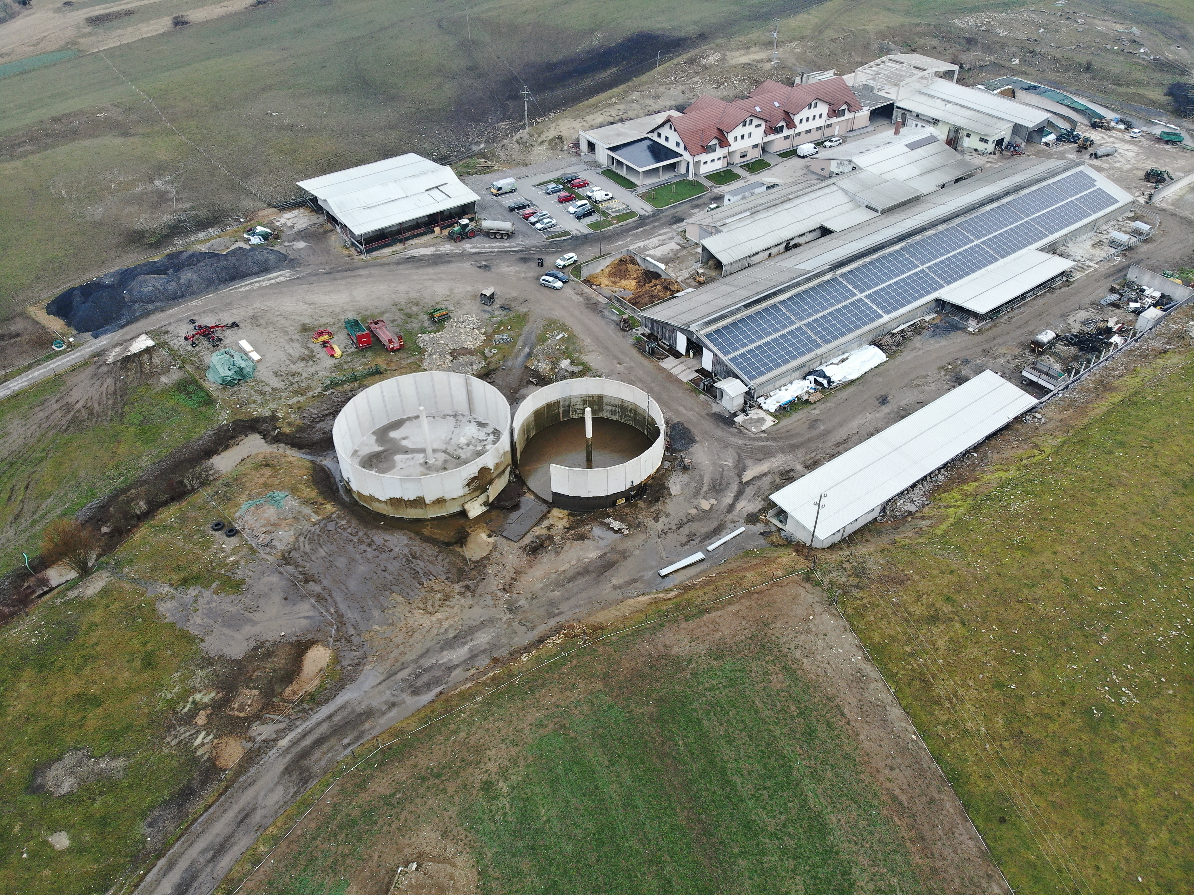 izlitje gnojnice, gnojnica, gnojevka