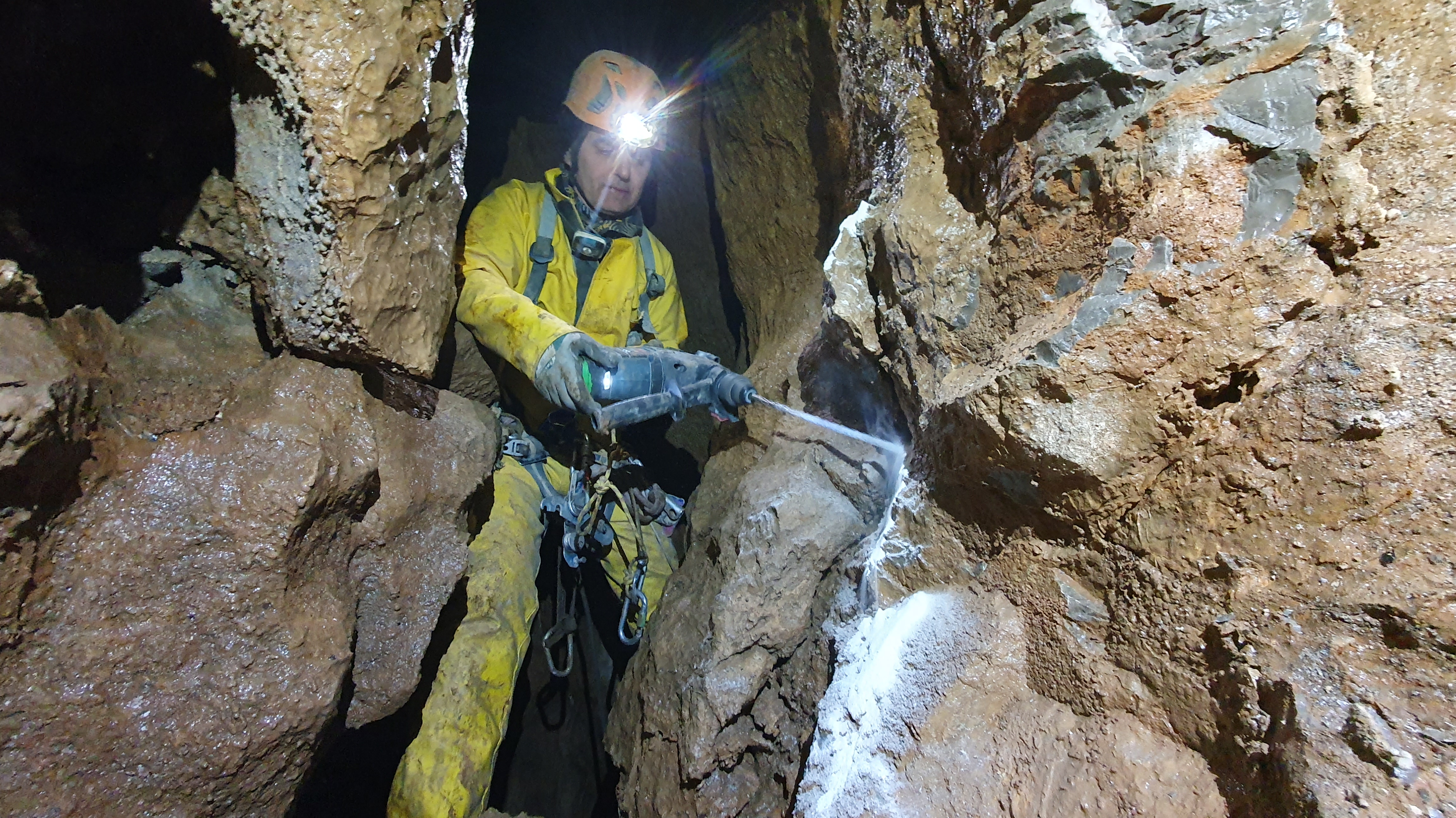 jama Jelen brdo, reševanje, jamarska reševalna služba