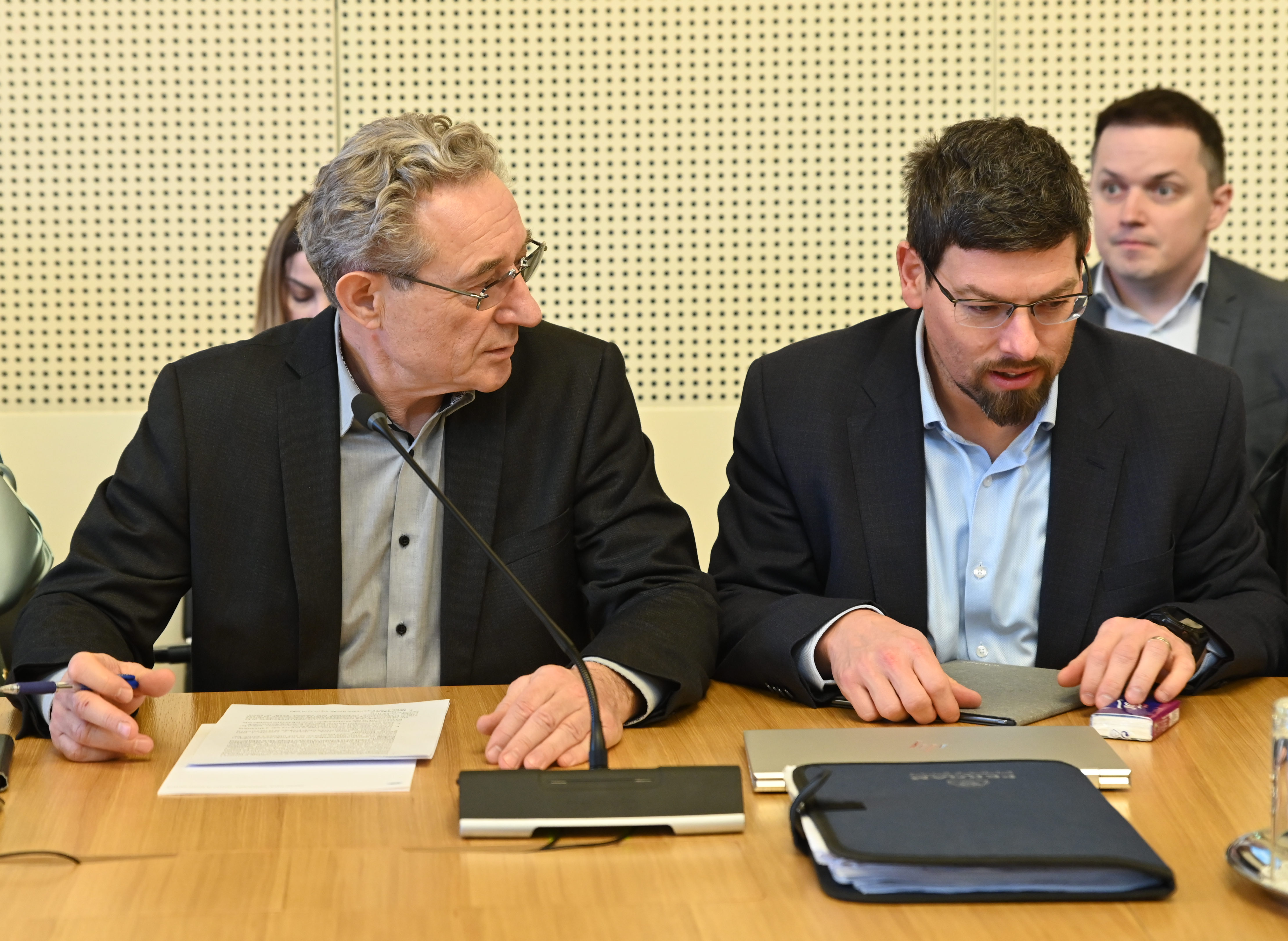 Branimir Štrukelj, Jakob Počivavšek, pogajanja, javni sektor