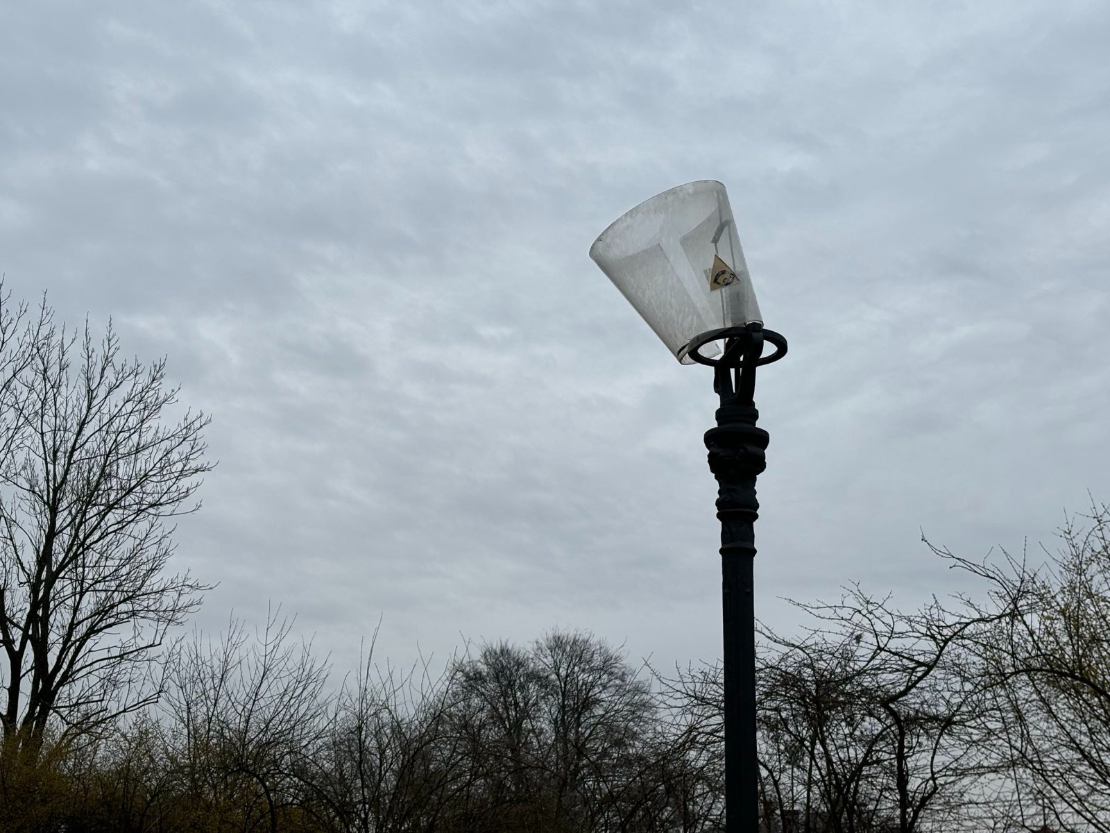 Ulične svetilke v ljubljanskem parku Tivoli