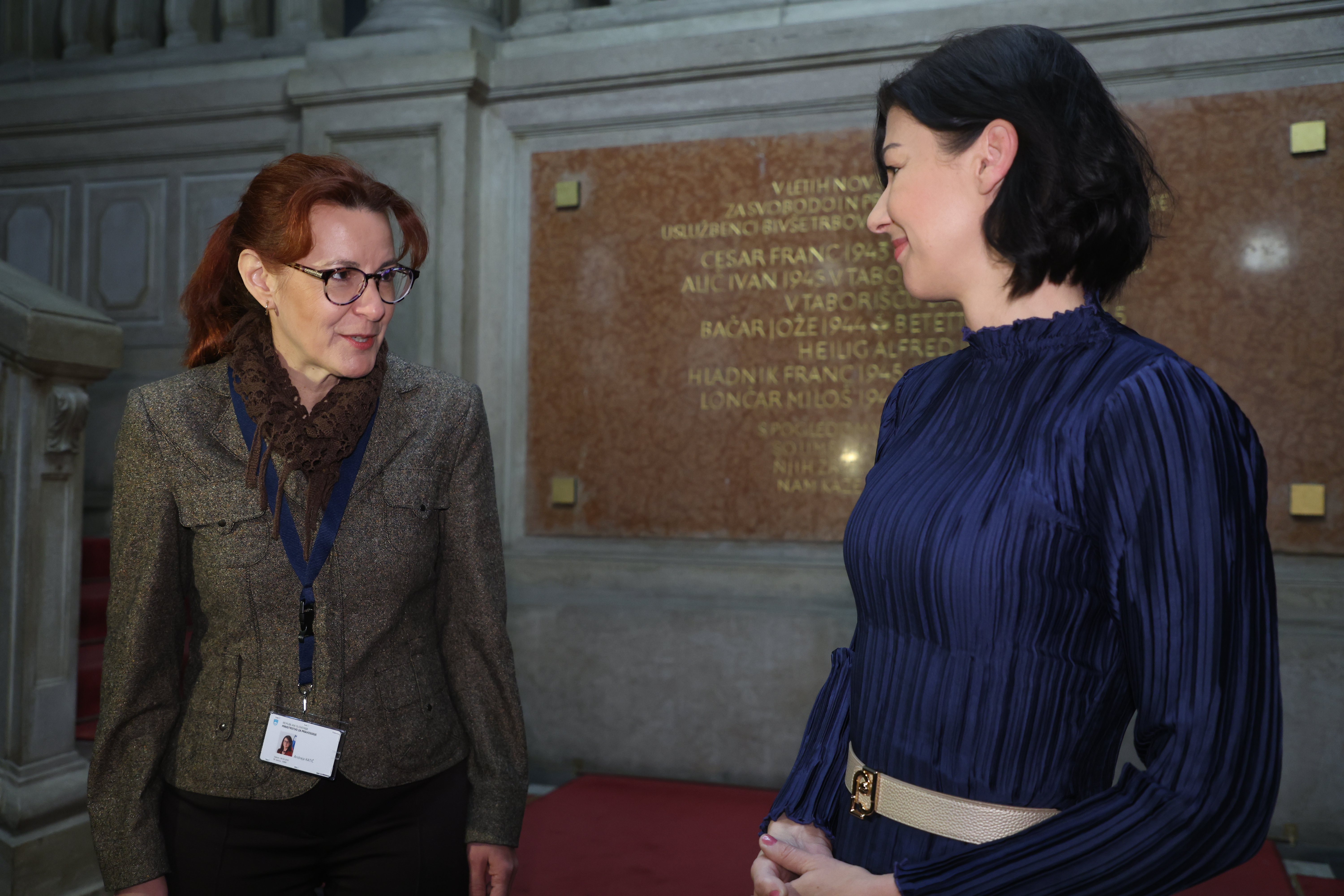 Primopredaja poslov med Dominiko Švarc Pipan in Andrejo Katič (Foto: Borut Živulovič/BOBO)