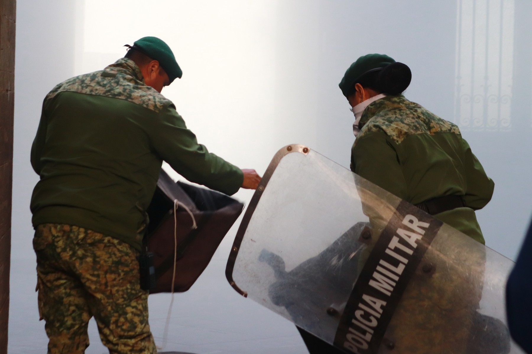 Mehika, državni udar, predsedniška palača