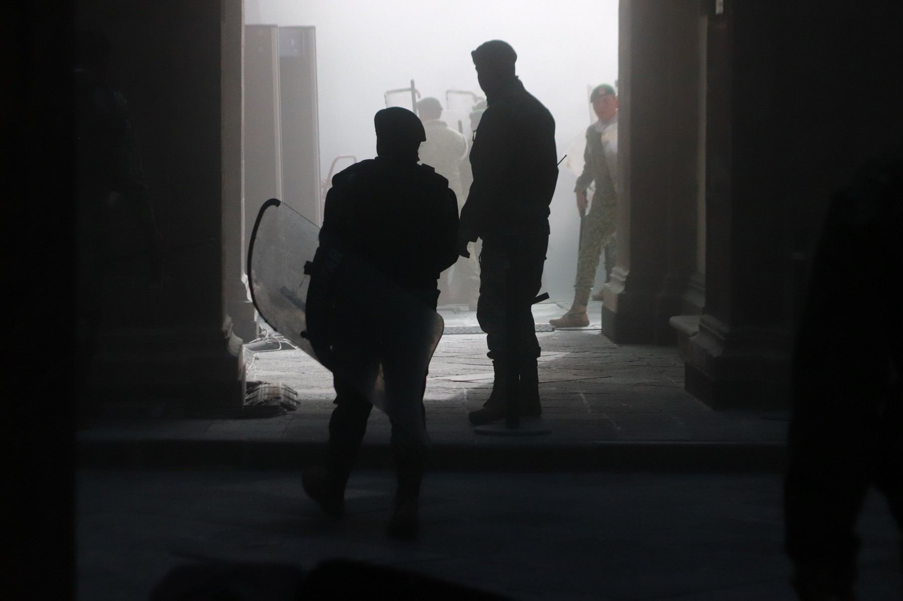 Mehika, državni udar, predsedniška palača