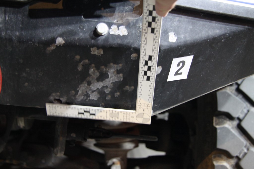 Poškodovano policijsko specialno vozilo