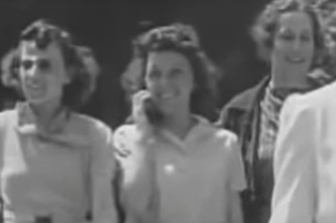 posnetek iz 1938, časovno potovanje, časovna potnica