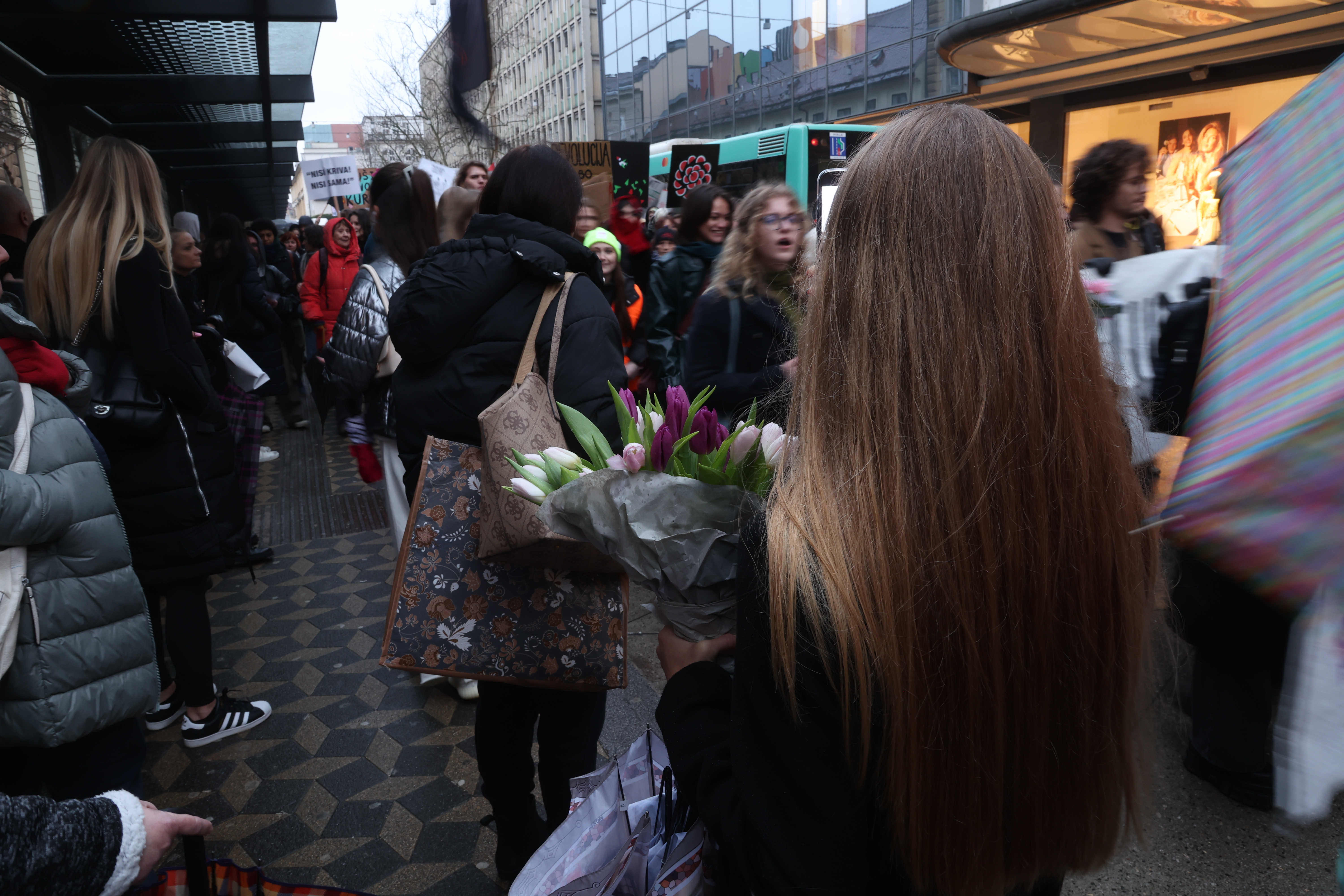 Shod ob dnevu žensk. (Foto: Borut Živulović/BOBO)