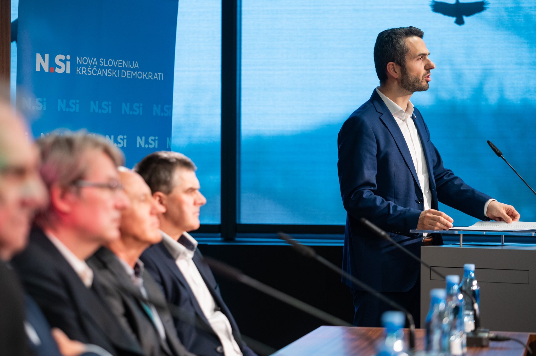 Nsi, Matej Tonin, dogodek