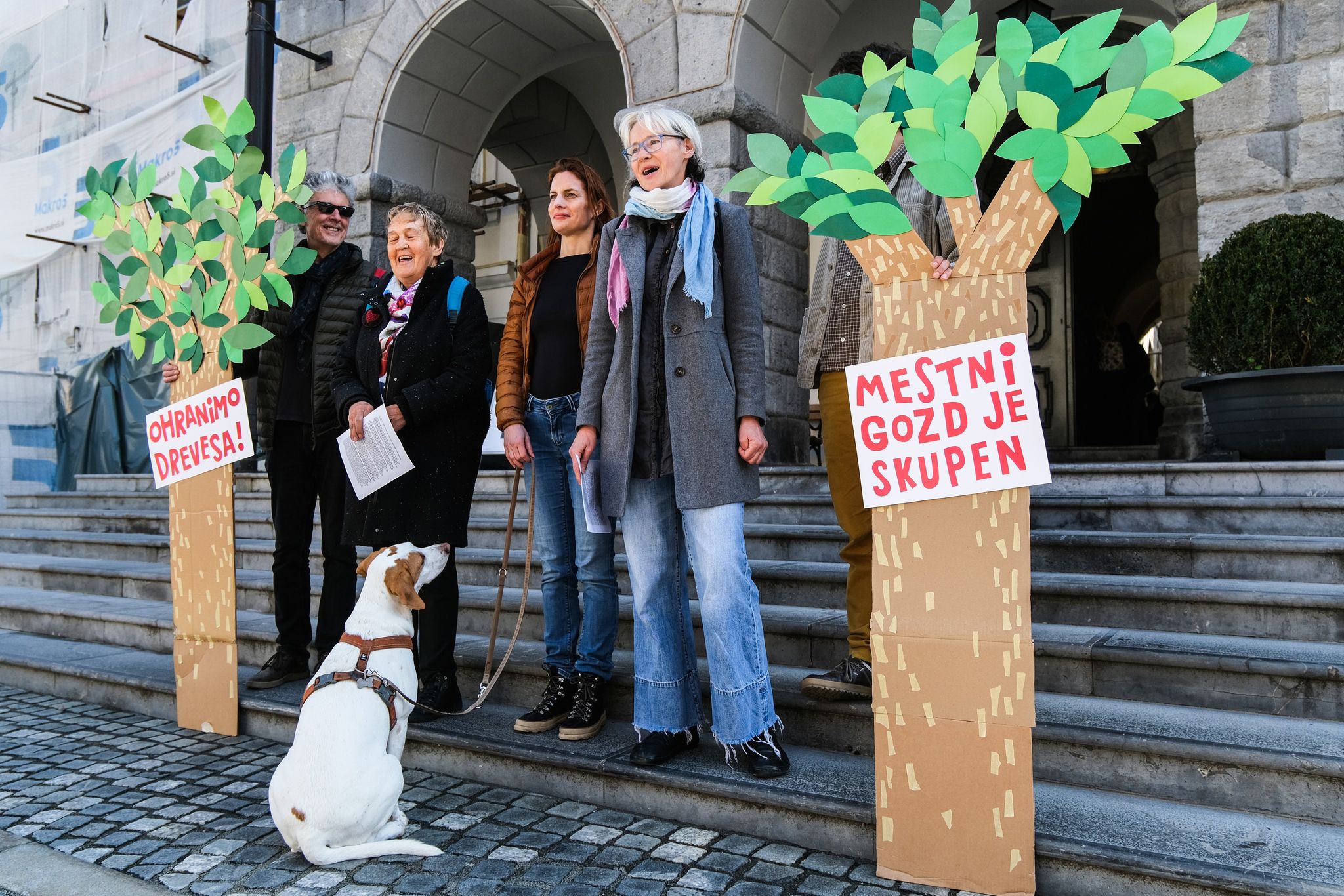 novinarska konferenca mladih za podnebno pravičnost