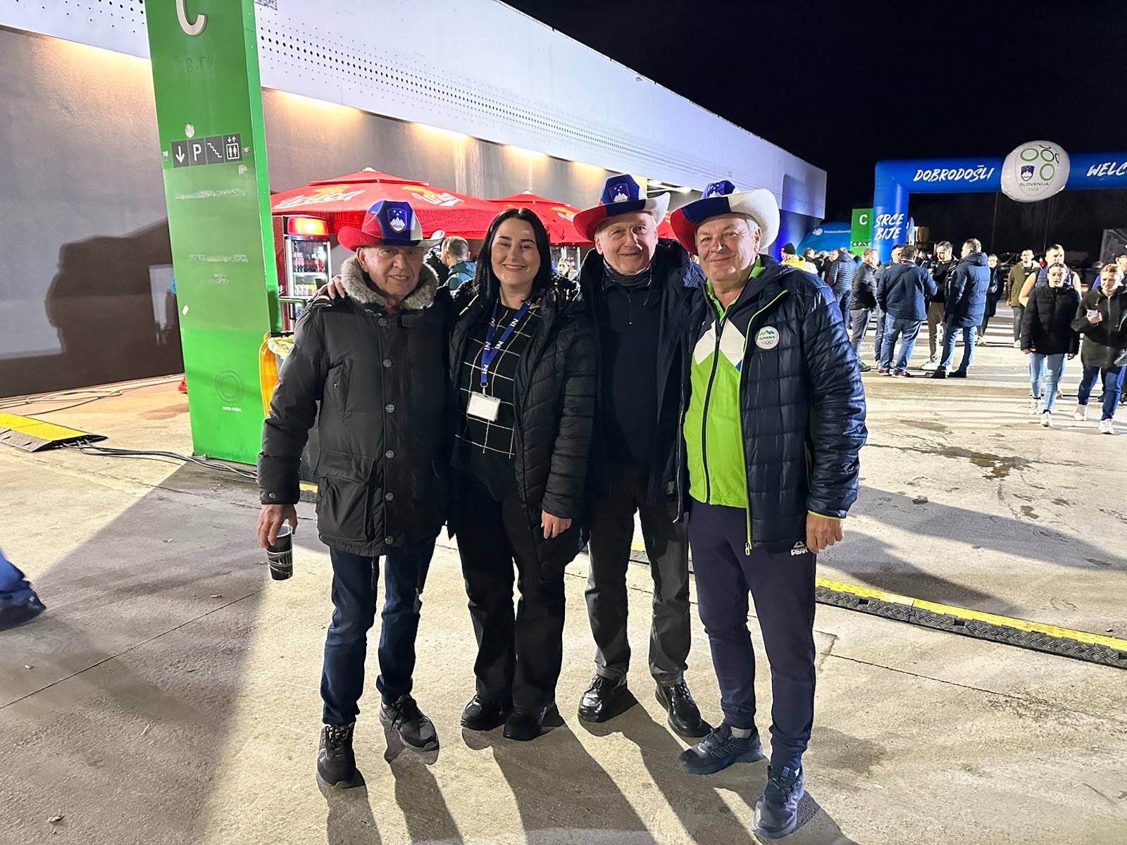 nogometna tekma, slovenija-portugalska, navijači, stožice, nogomet