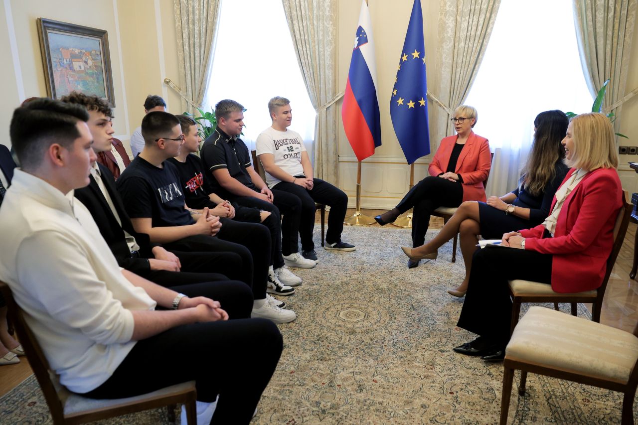 Dijaki, nataša pirc musar