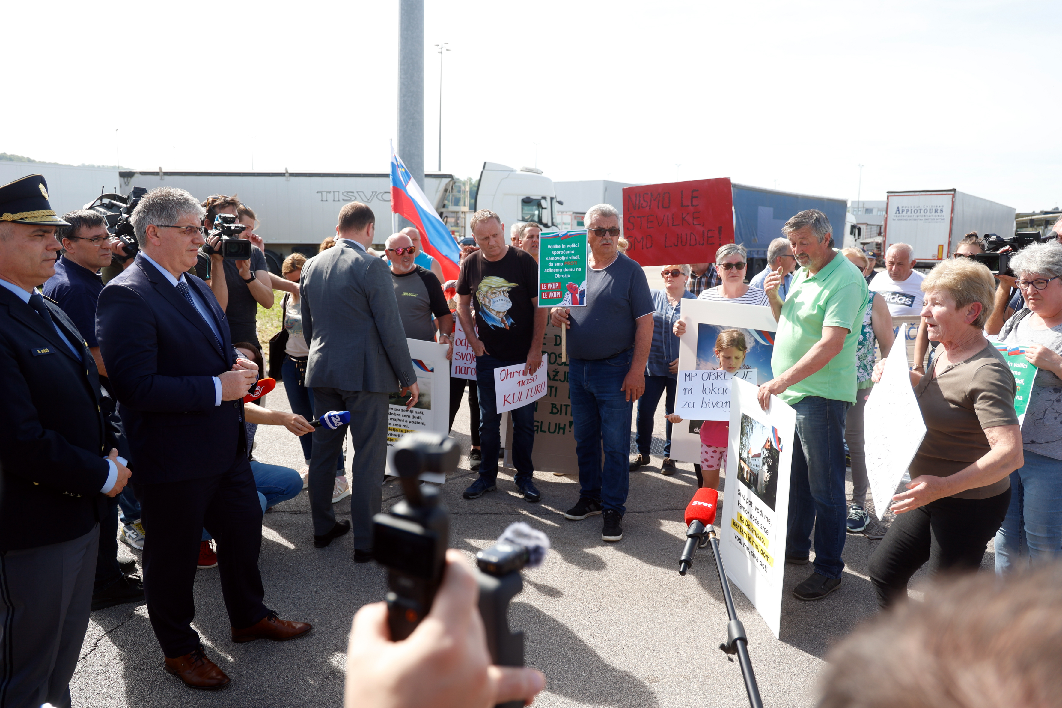 Obisk notranjega ministra Poklukarja in generalnega direktorja policije Jušića na Obrežju (Foto: BOBO)