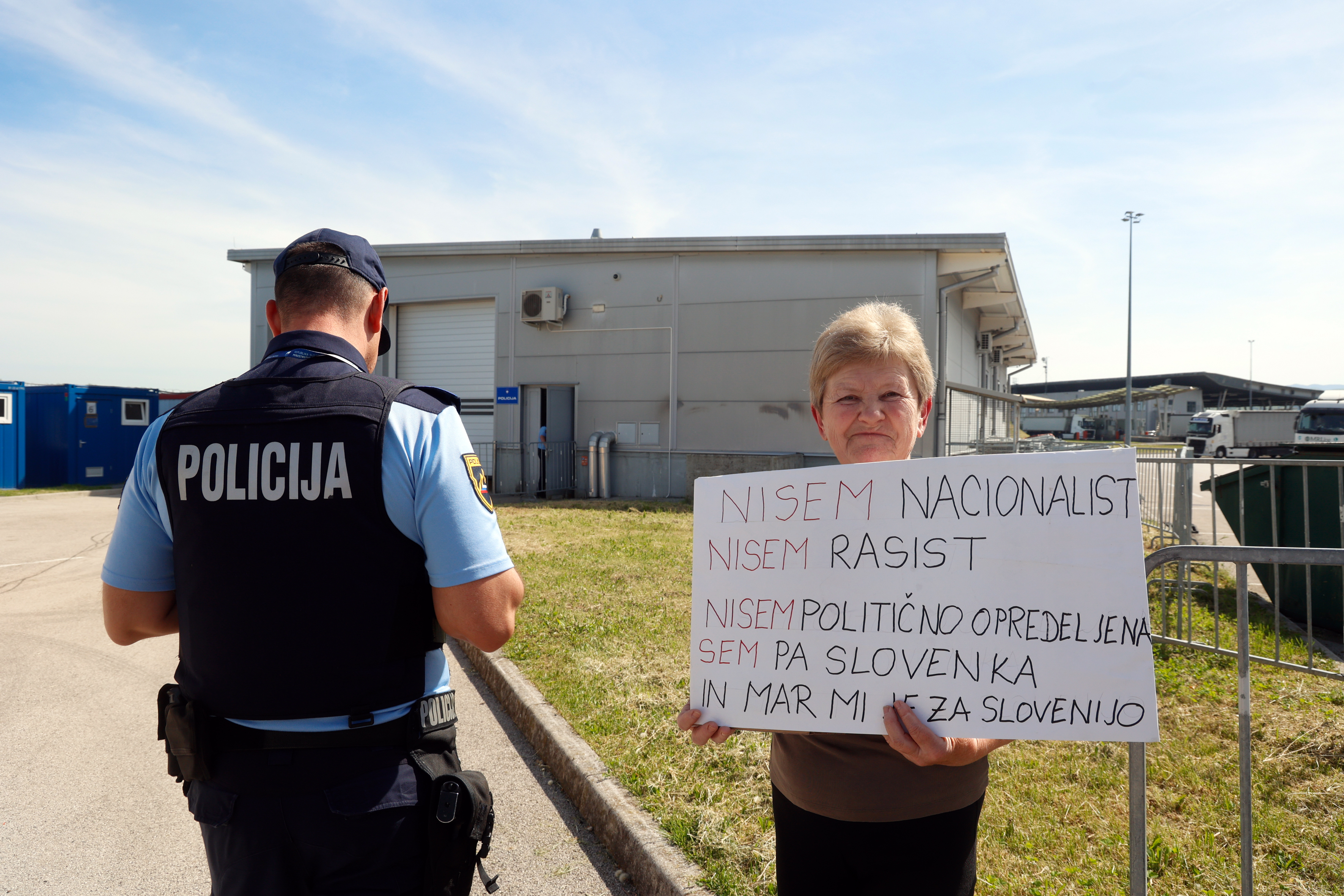 Obisk notranjega ministra Poklukarja in generalnega direktorja policije Jušića na Obrežju (Foto: BOBO)
