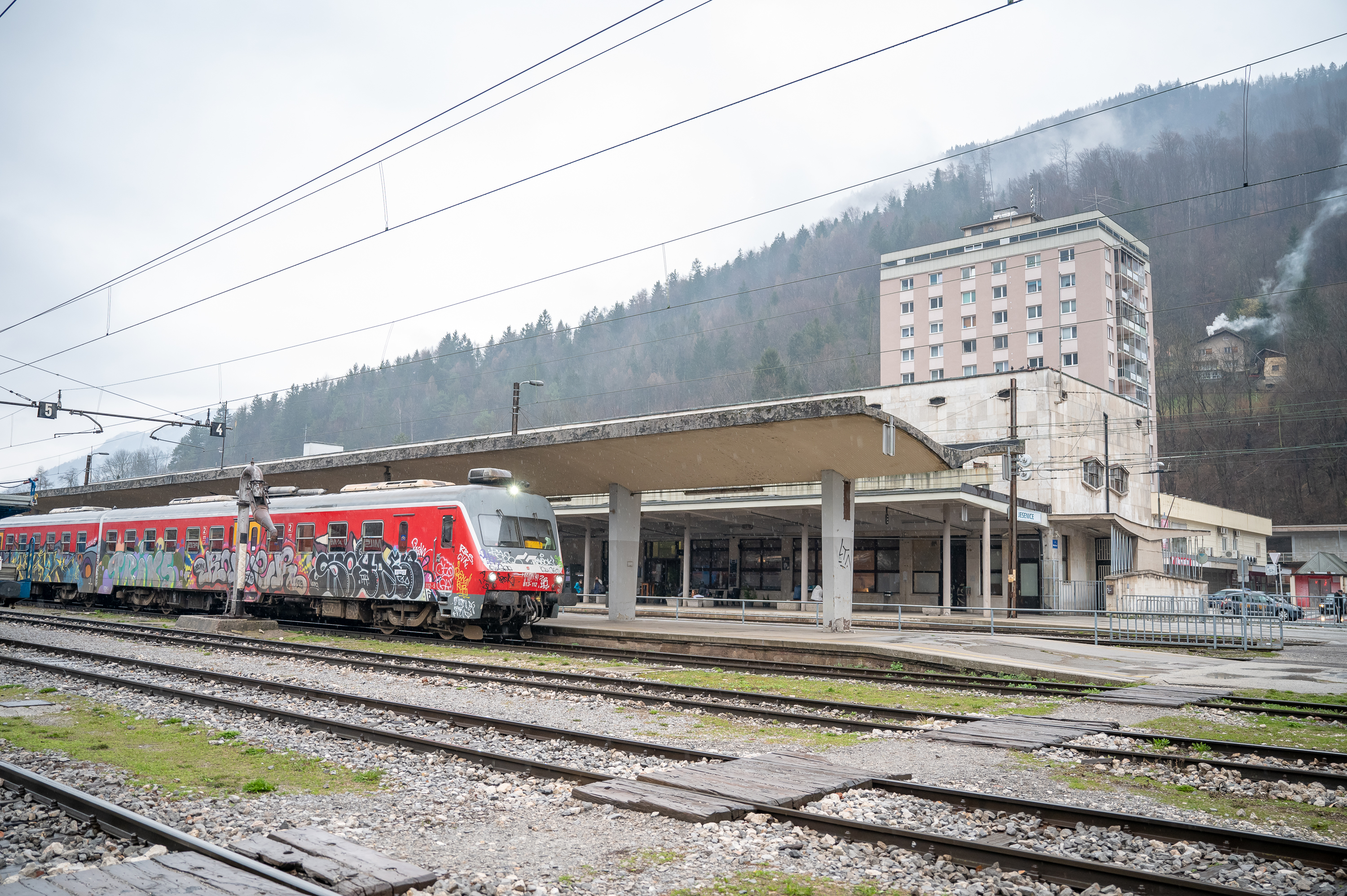 Jesenice železniška postaja