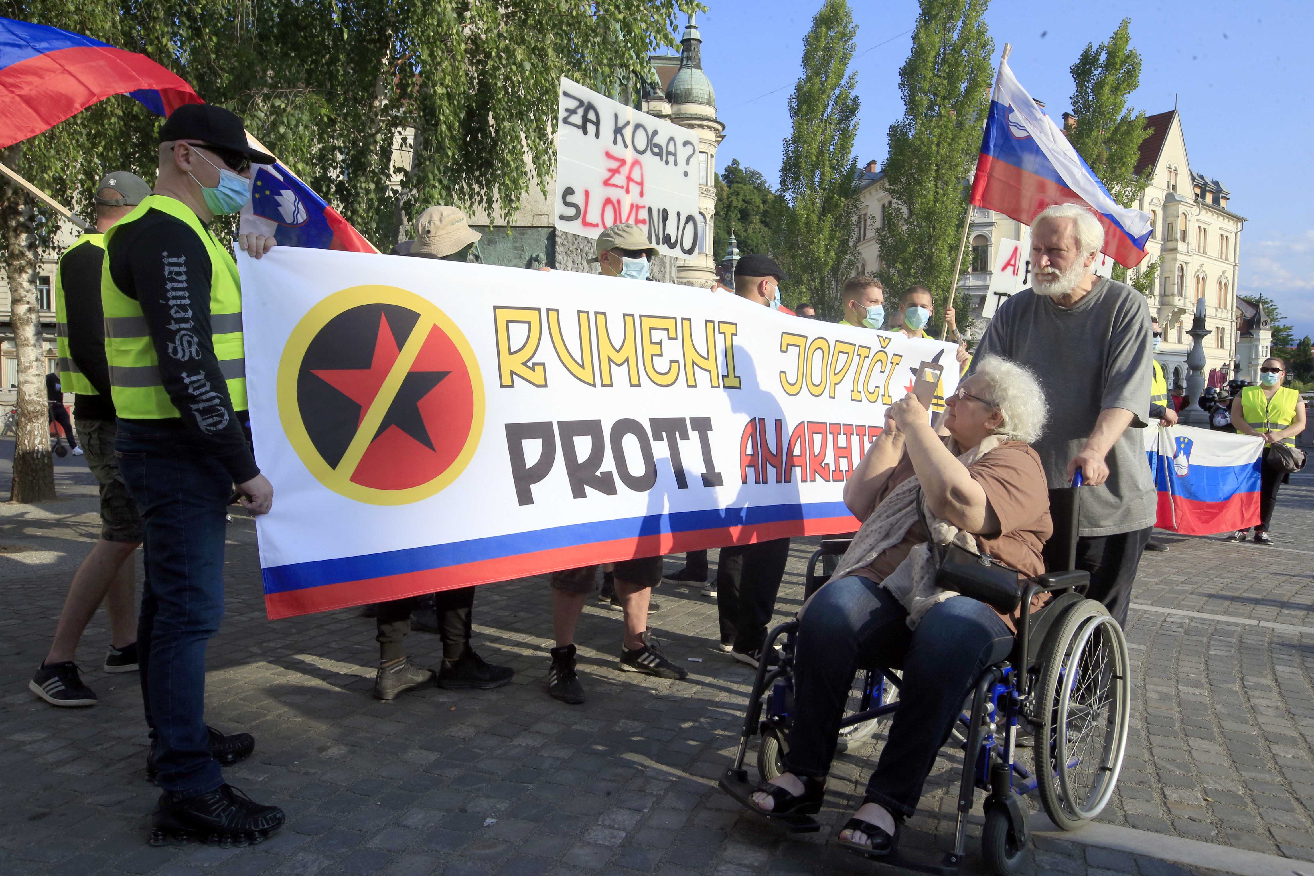 protest, rumeni jopiči,