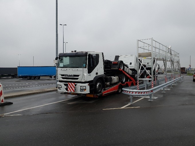 prometni znak za podest