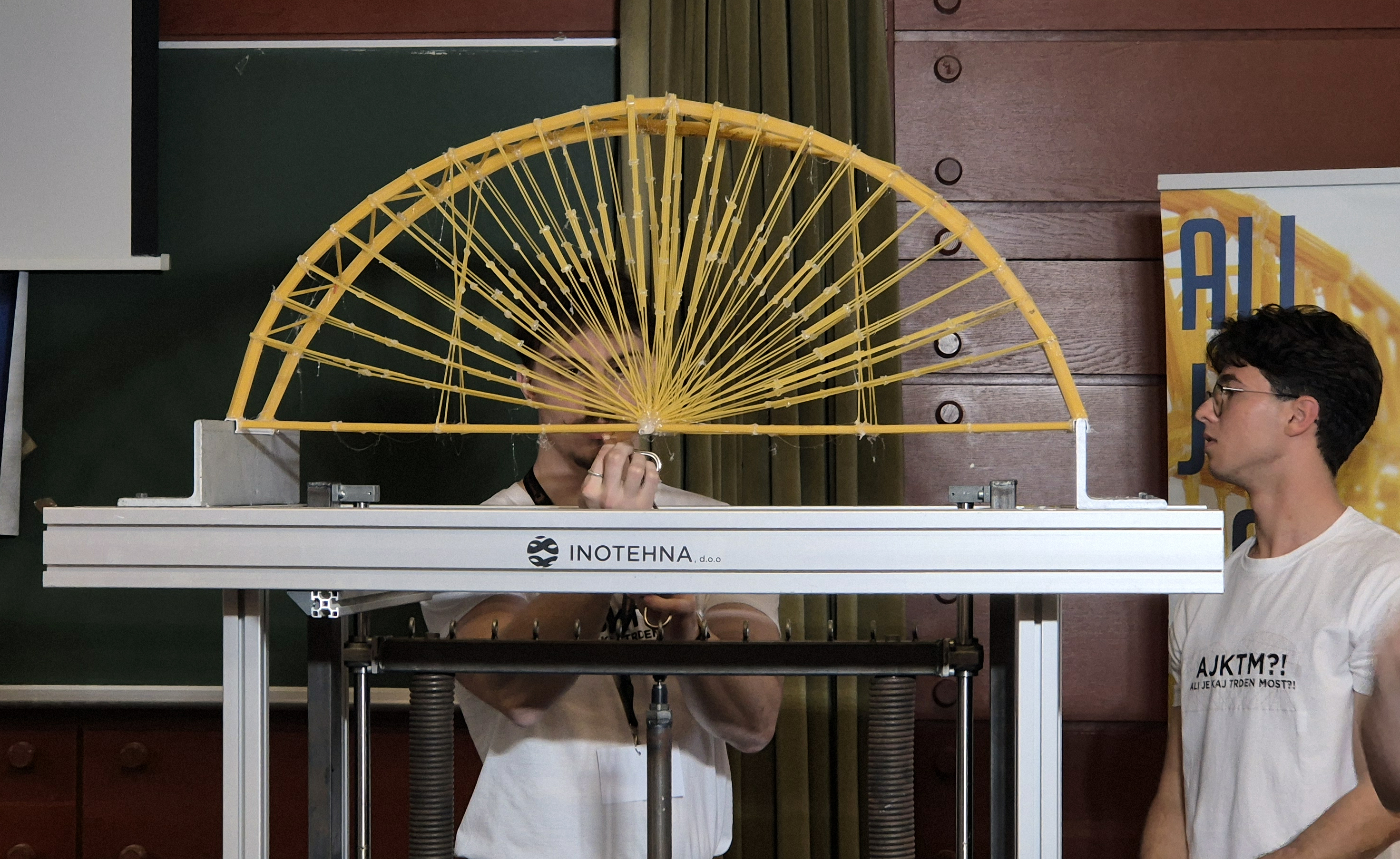 špageti, gradnja mostu