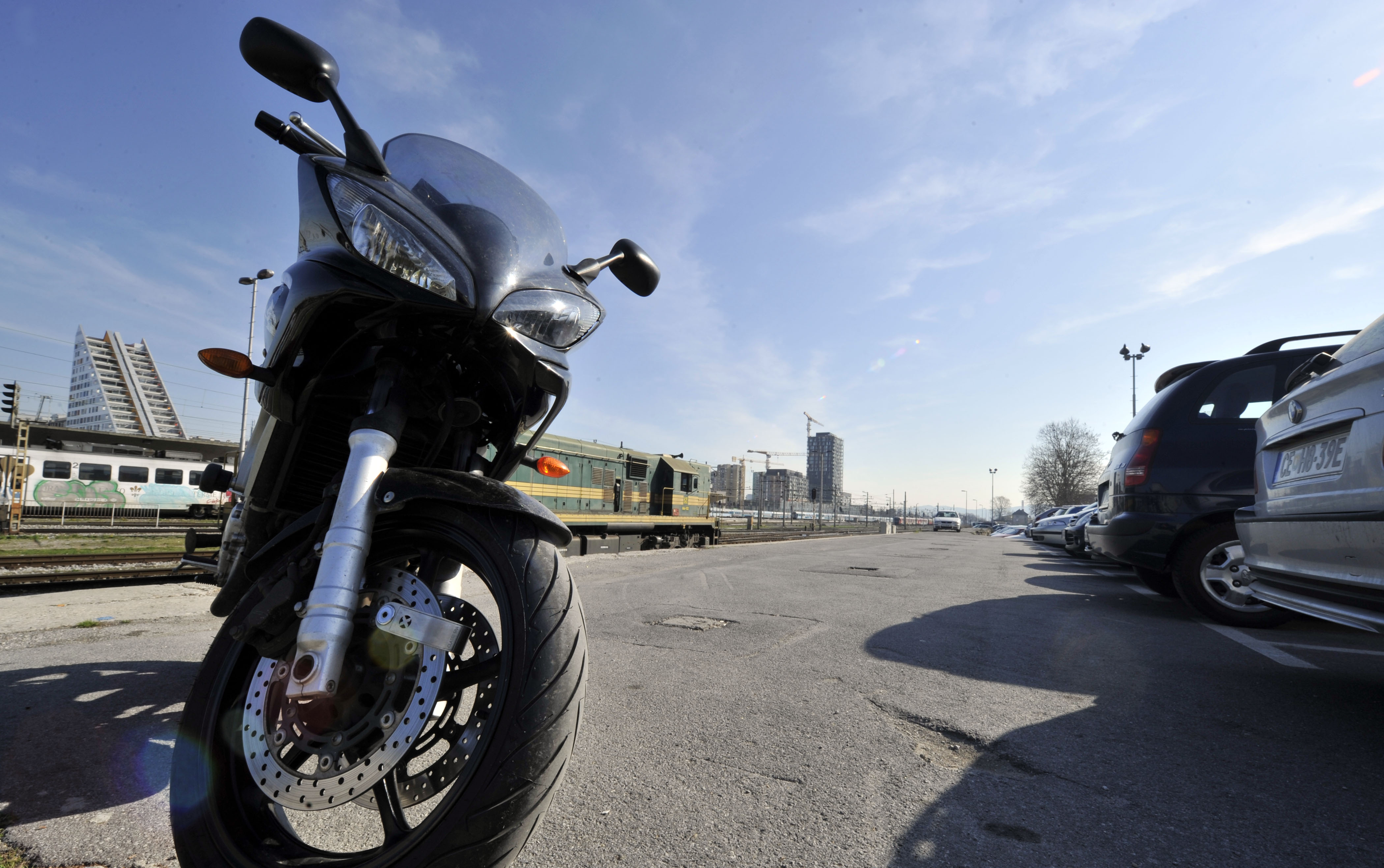 MOTOR POMLAD POLETJE PREVOZ PROMET ZELEZNICA