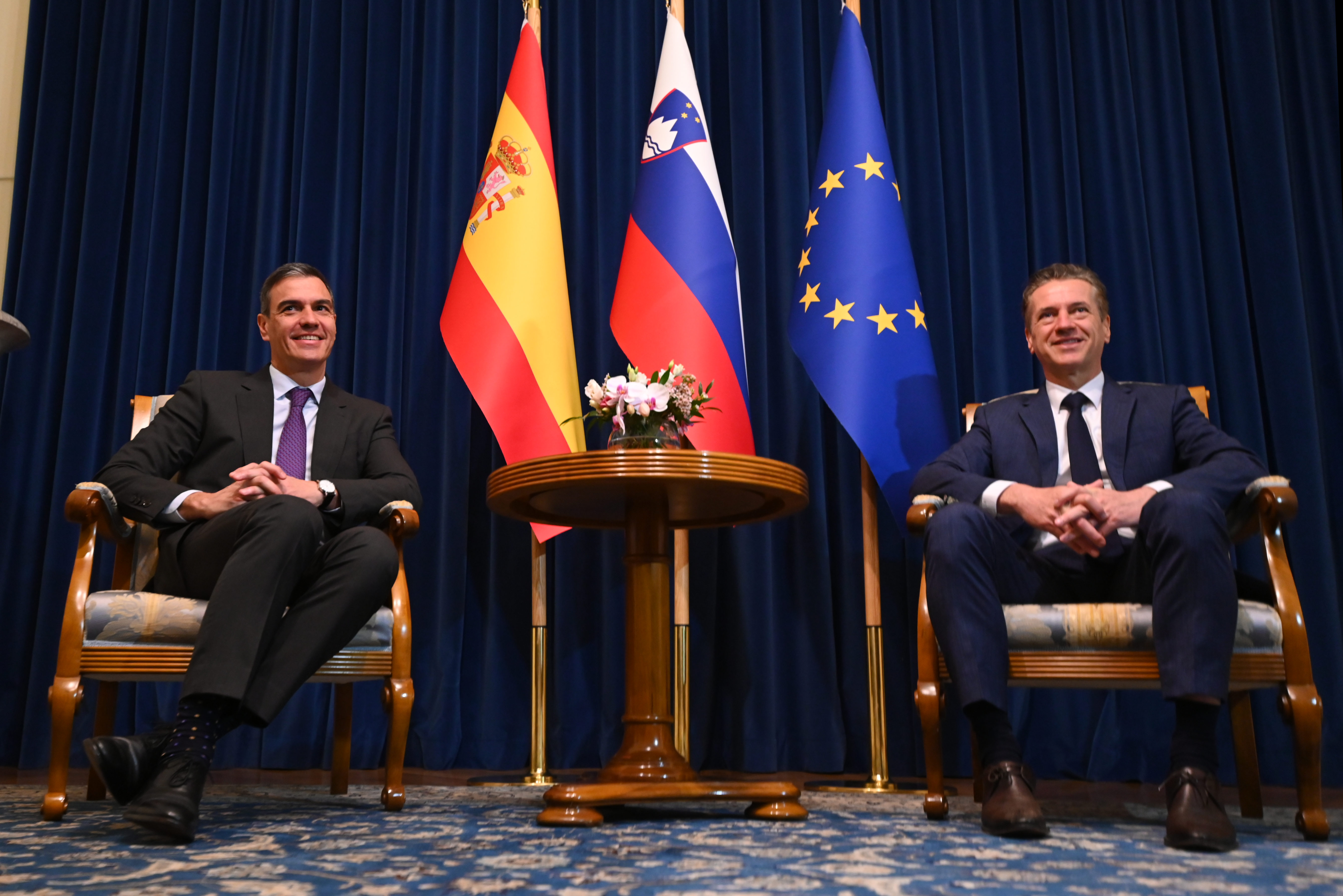 Pedro Sanchez in Robert Golob (Foto: Žiga Živulović jr./BOBO)