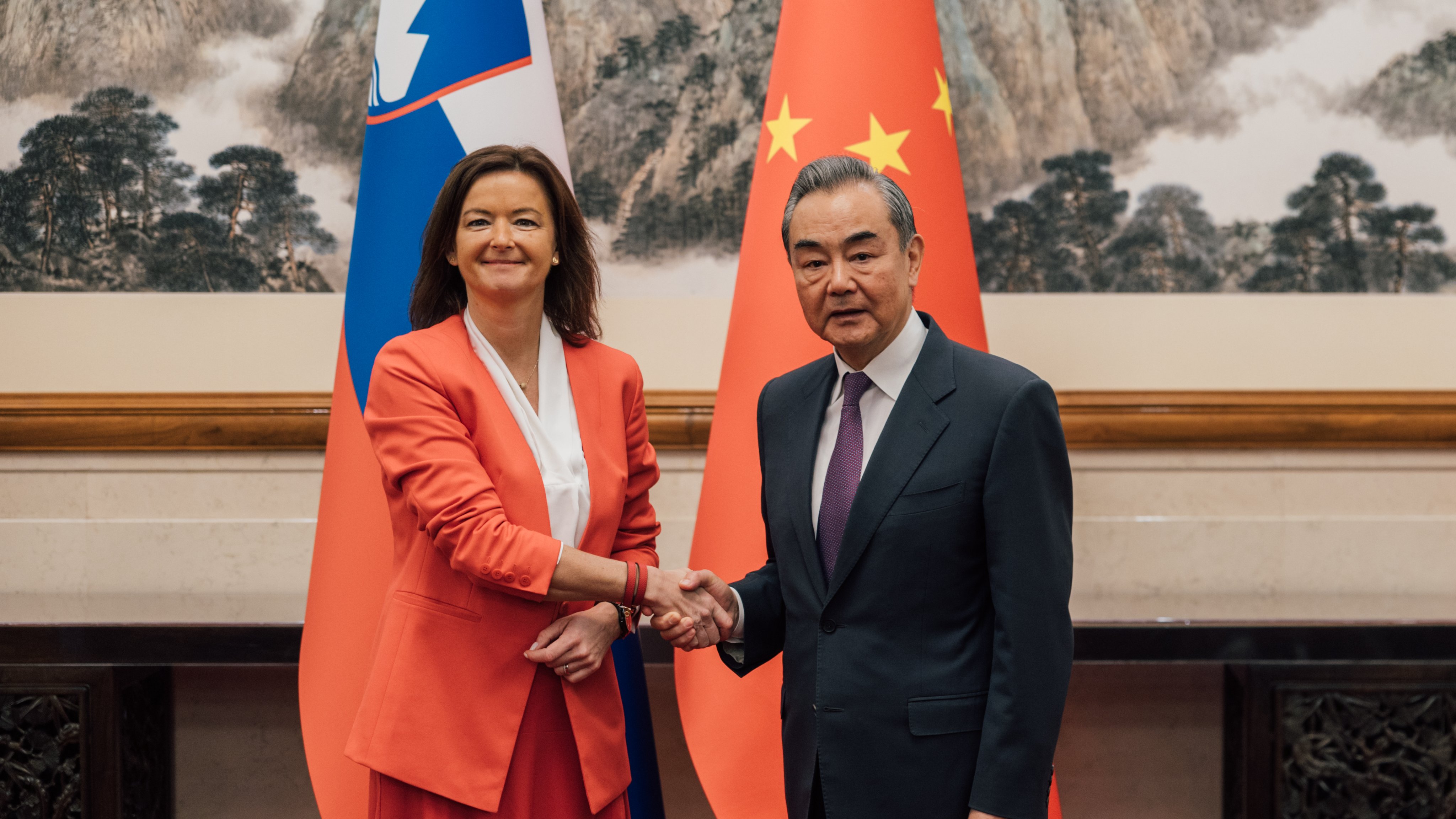 Tanja Fajon, Kitajska, Vang Ji