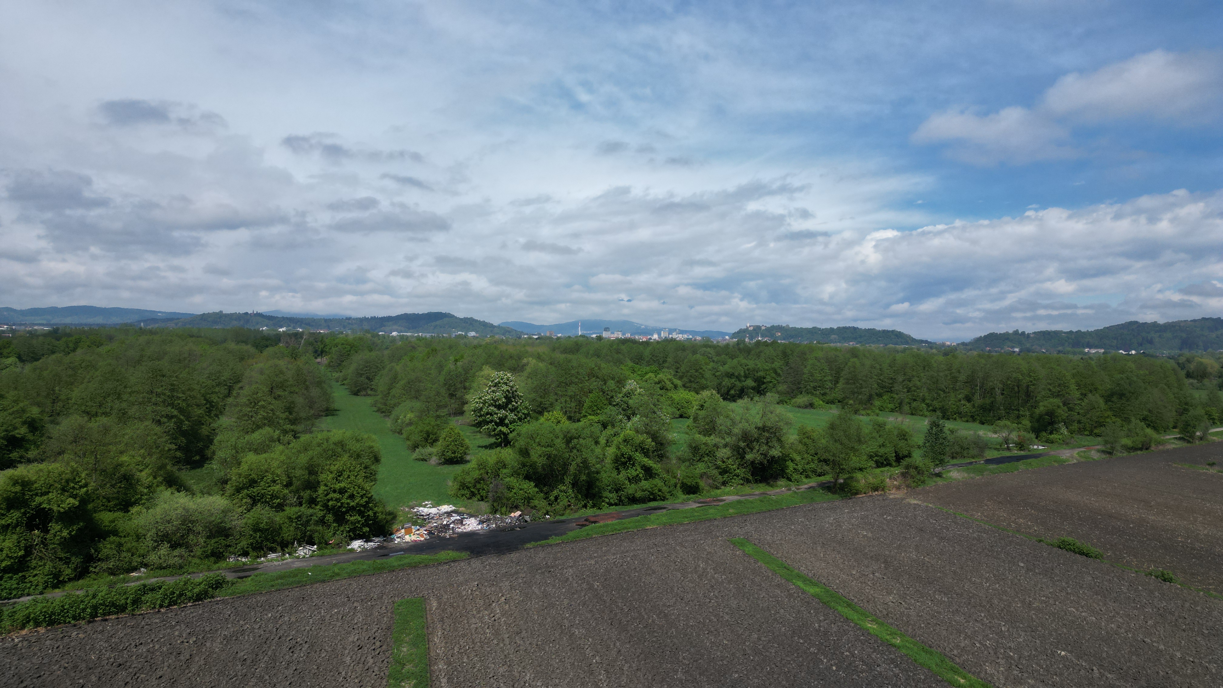 črno odlagališče, smeti, odpadki, ljubljansko barje