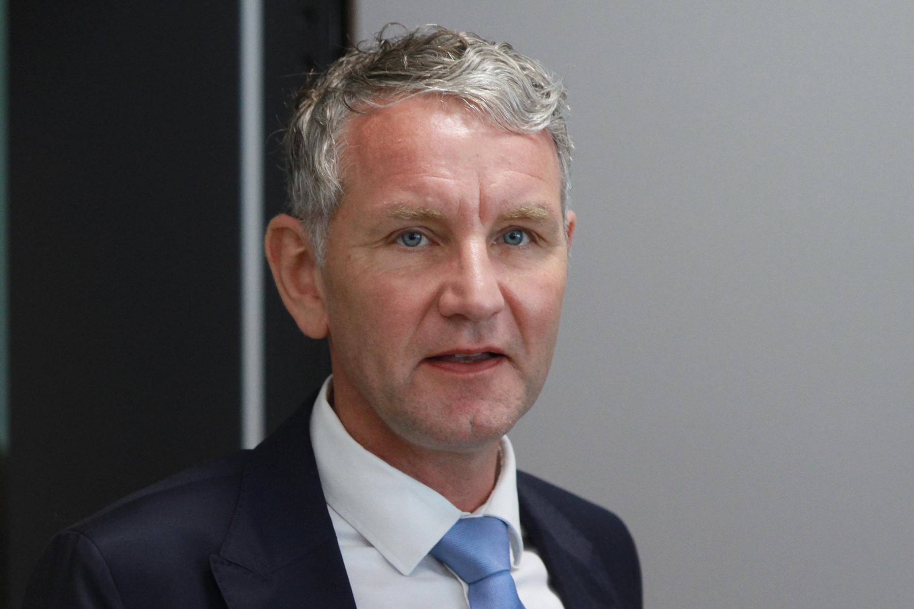 V Nemčiji začetek sojenja proti skrajnemu desničarju zaradi uporabe nacističnega slogana