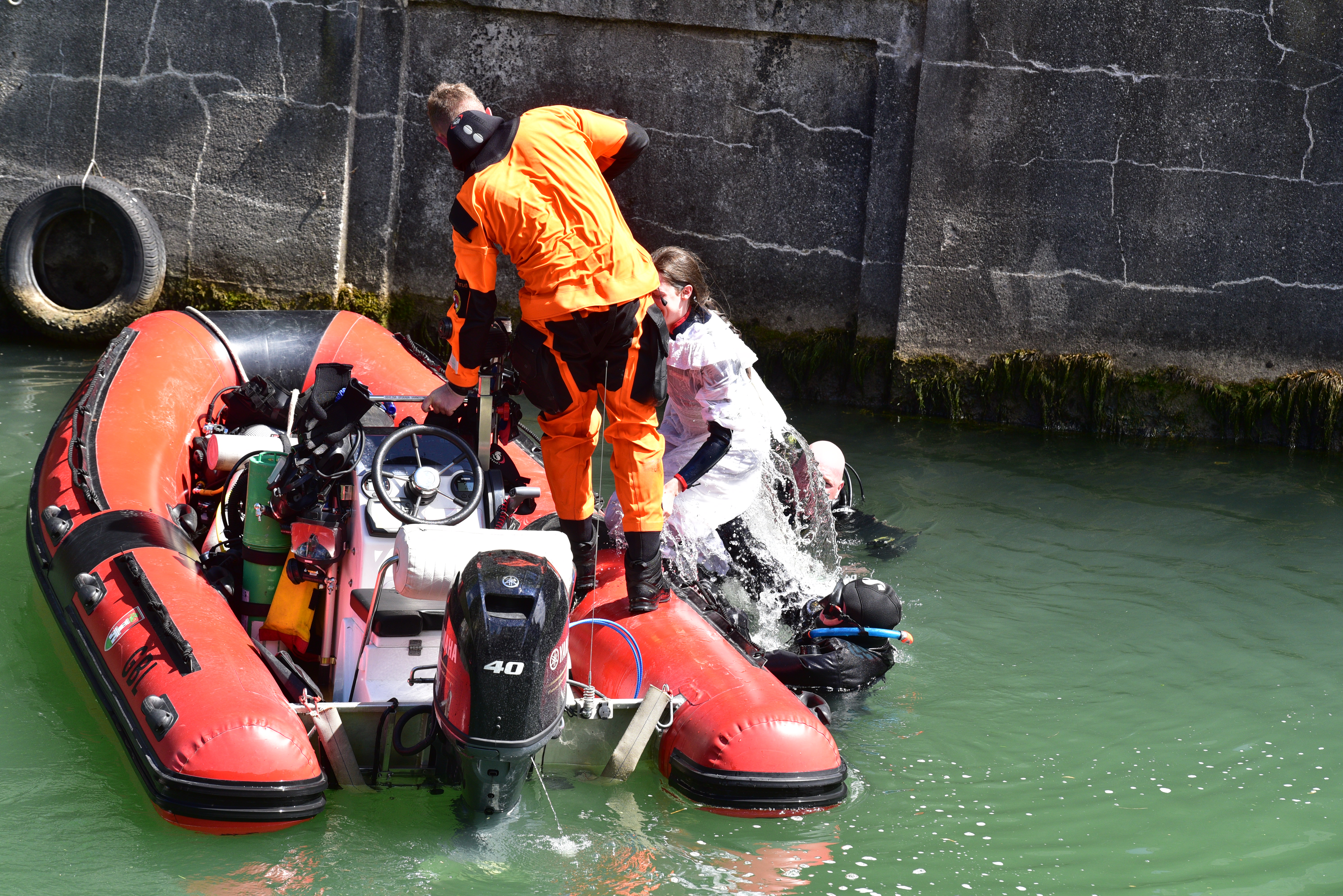Čiščenje Ljubljanice (Foto: Igor Kupljenik/BOBO)