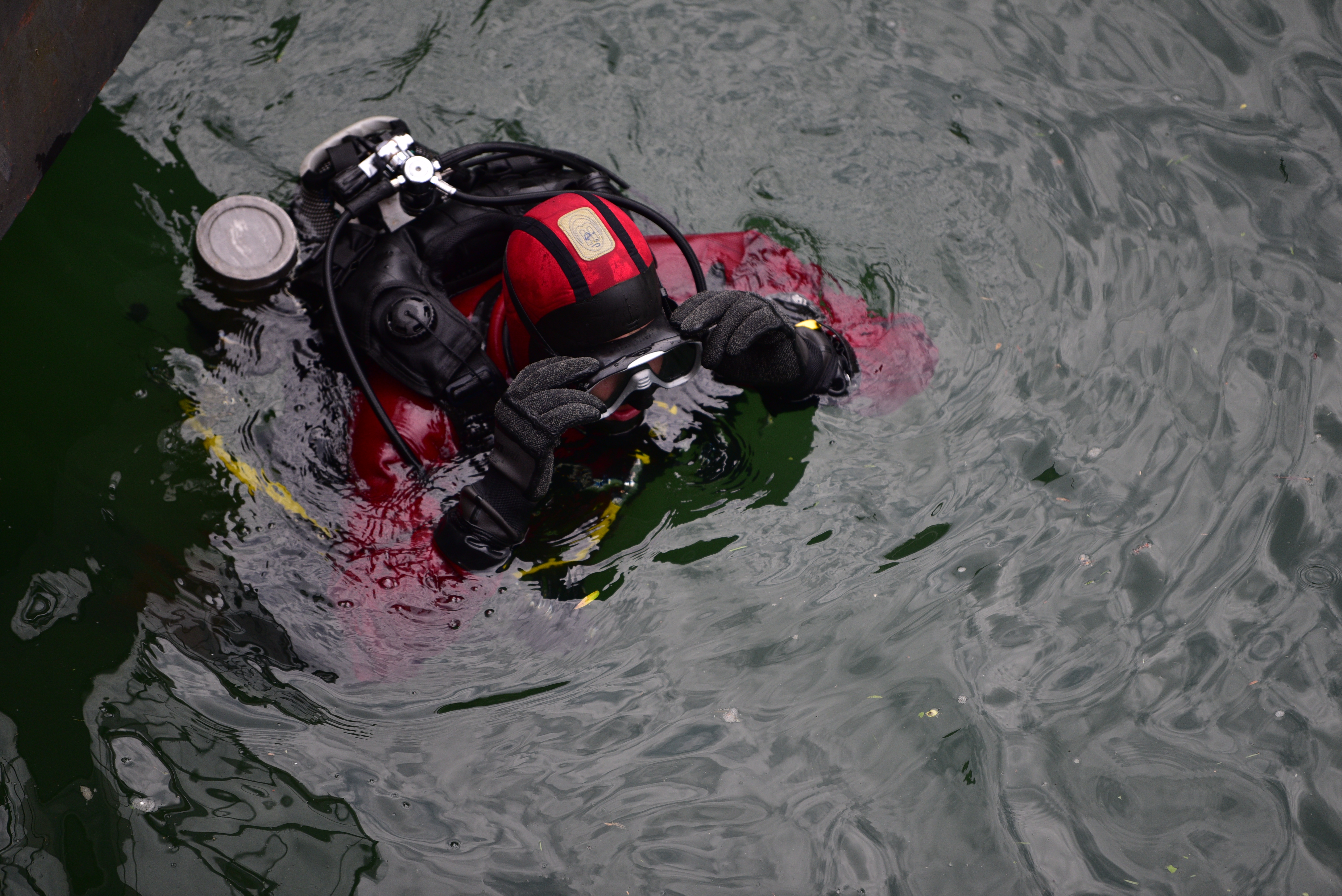 Čiščenje Ljubljanice (Foto: Igor Kupljenik/BOBO)