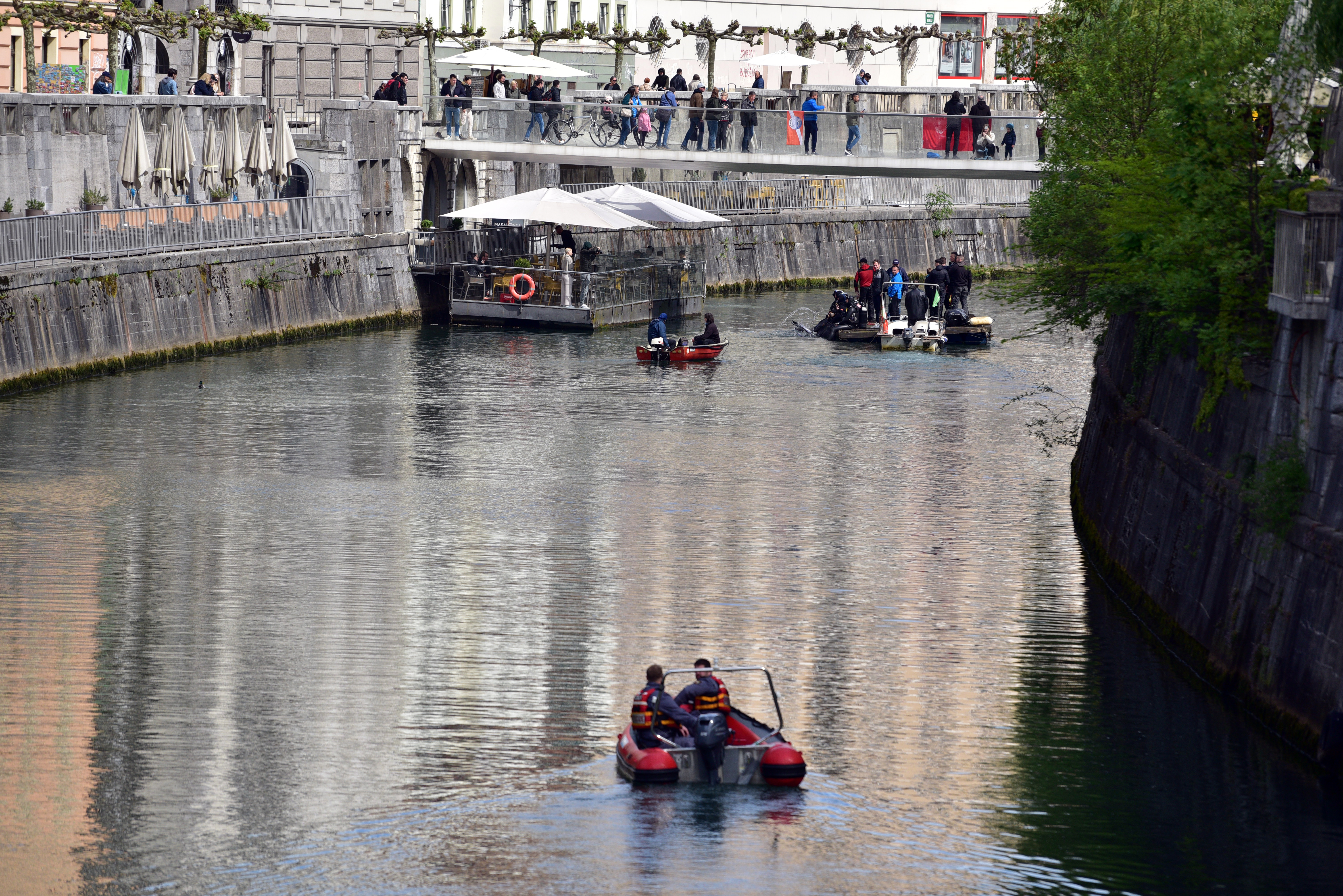 Čiščenje Ljubljanice (Foto: Igor Kupljenik/BOBO)
