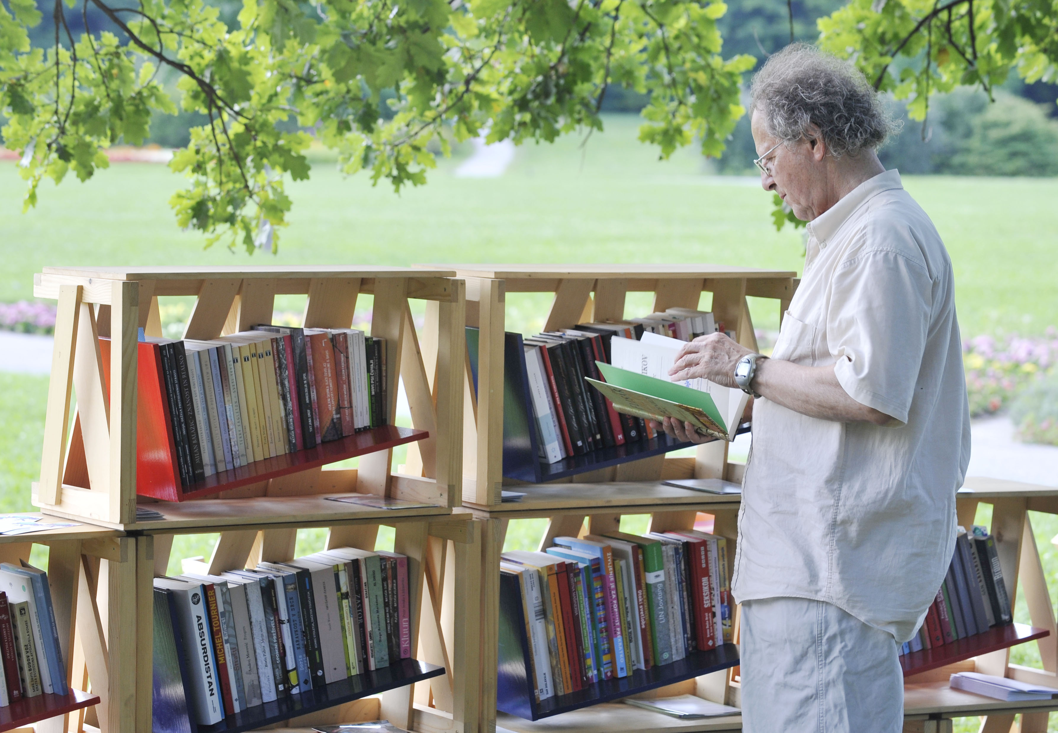 KNJIZNICA POD KROSNJAMI