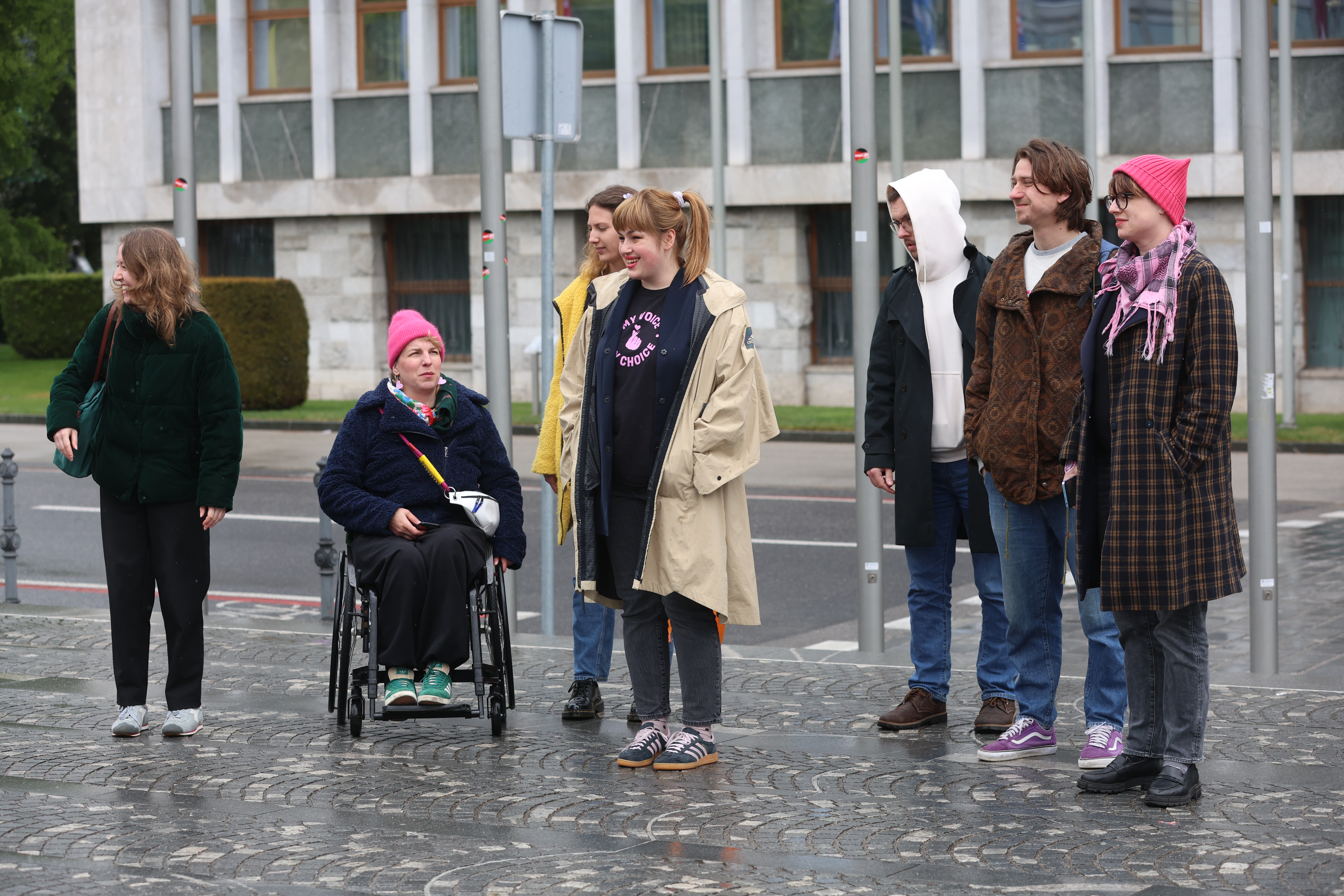 Inštitut 8. marec, splav