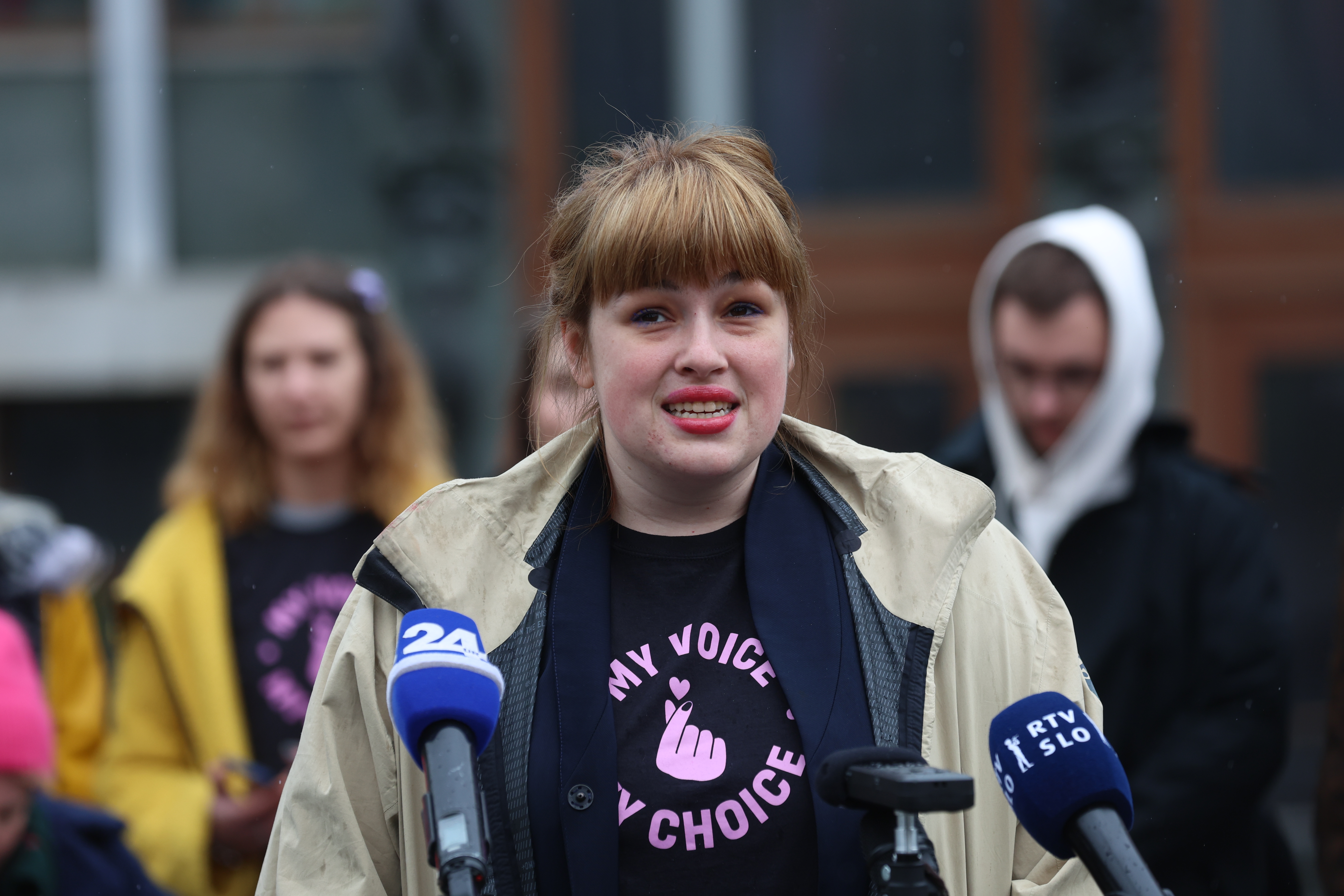 Inštitut 8. marec, splav