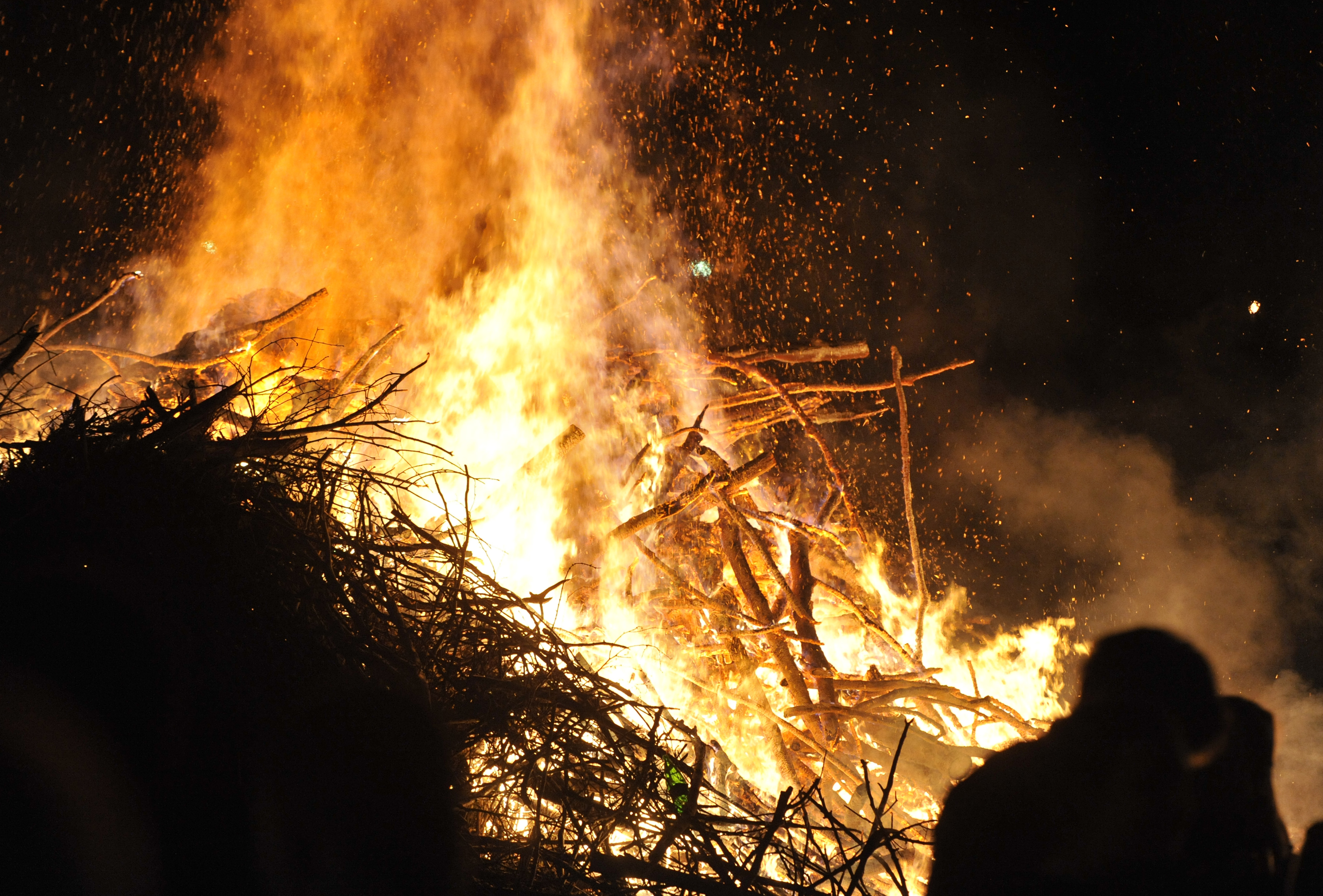 kres, ogenj, praznik dela