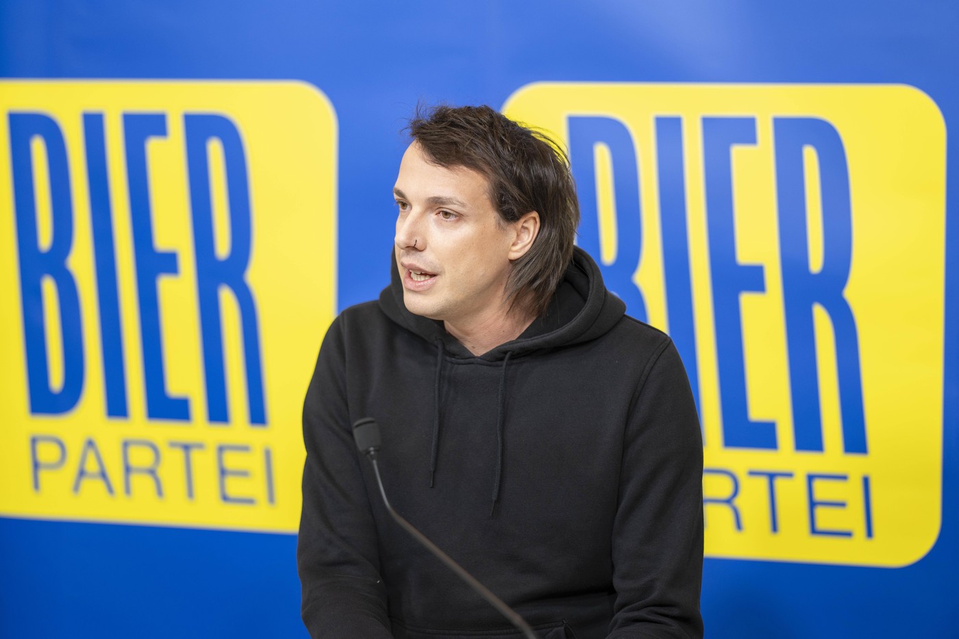 Dominik Wlazny, stranka piva