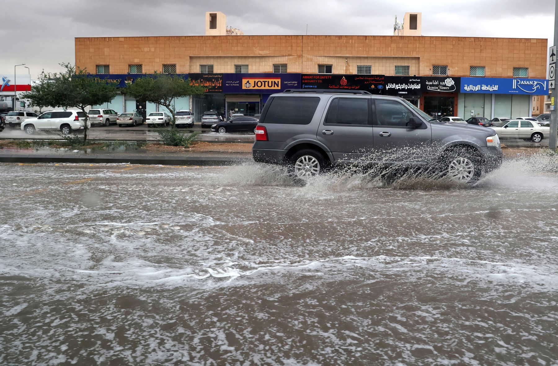 močno deževje v Savdski Arabiji